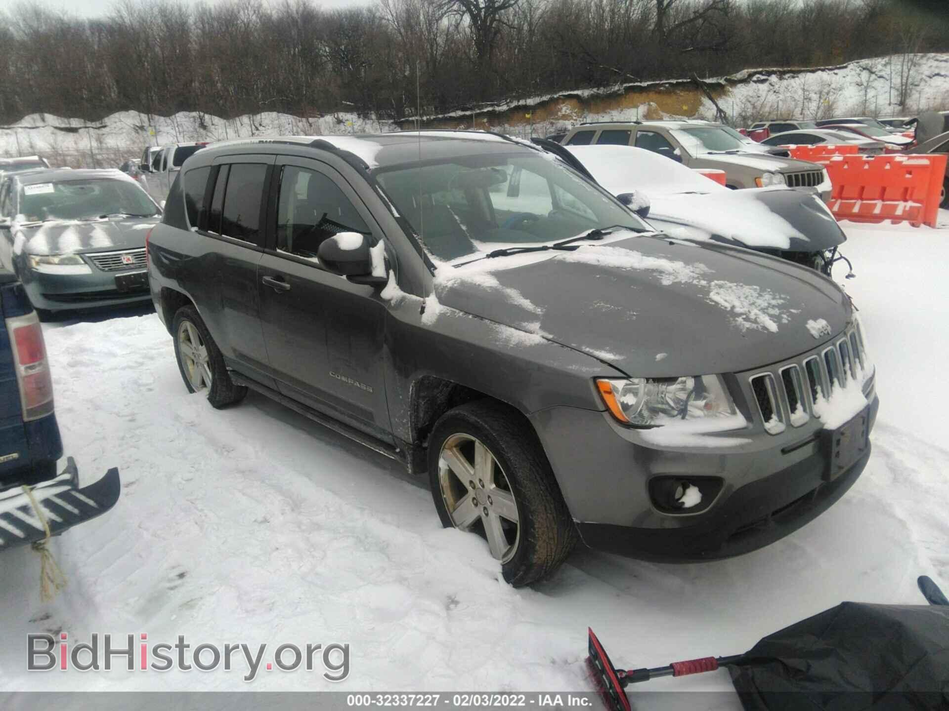Photo 1J4NF5FB5BD275816 - JEEP COMPASS 2011