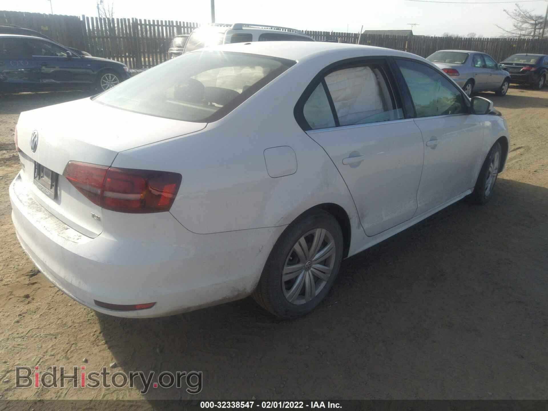 2017 VOLKSWAGEN JETTA - VIN: 3VW2B7AJ9HM399581 - Фото 4