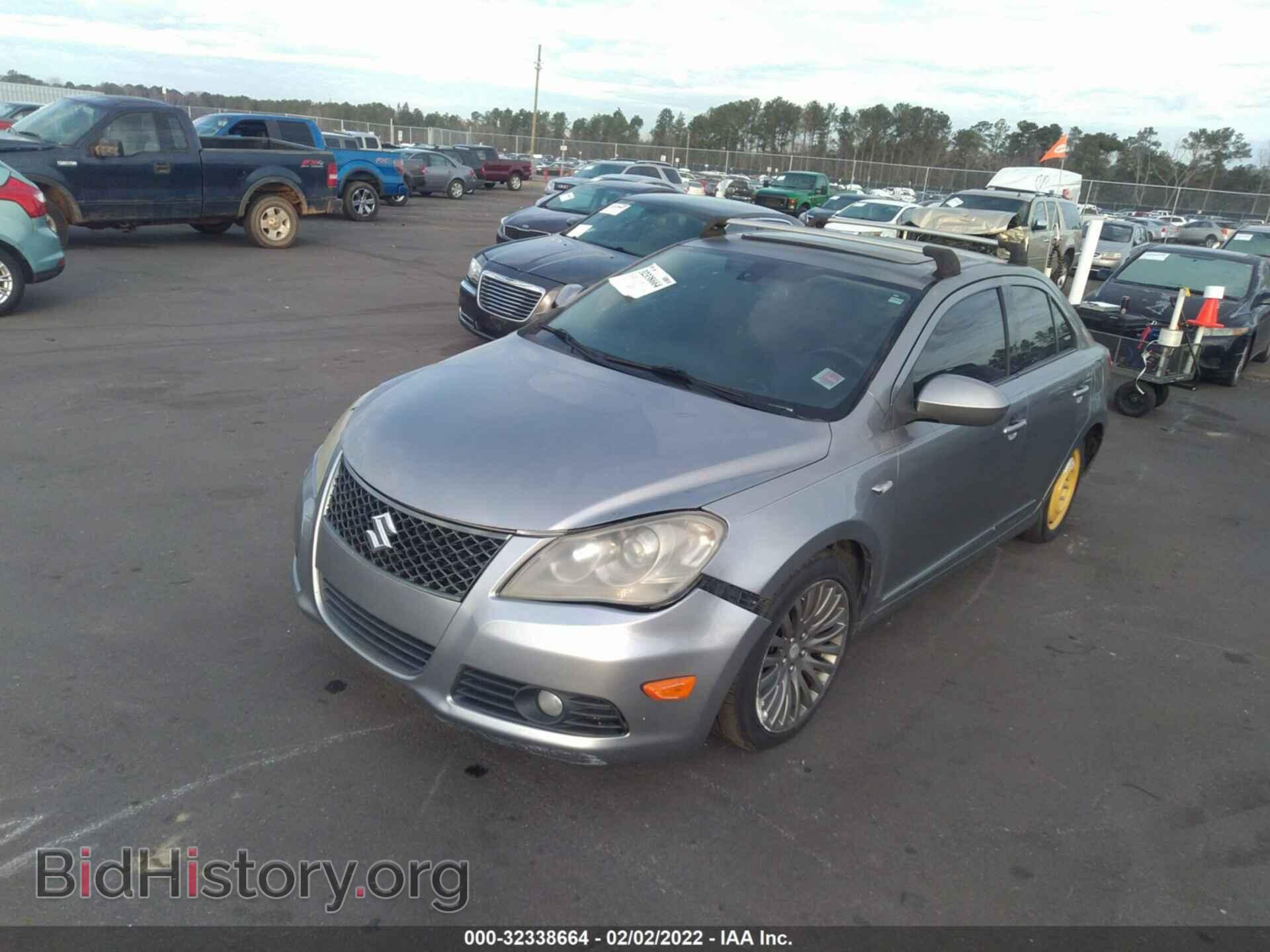 2010 SUZUKI KIZASHI - VIN: JS2RE9A78A6100215 - Photo 2