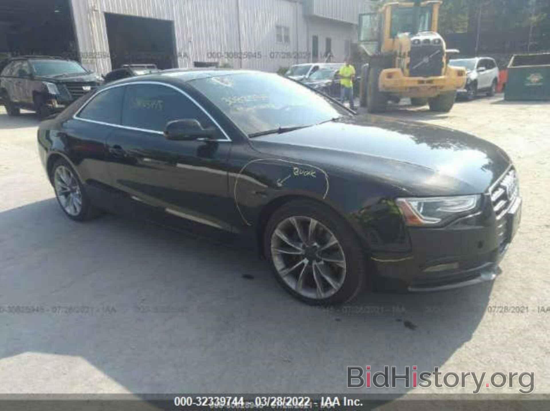 Photo WAUCFAFR1DA035070 - AUDI A5 2013