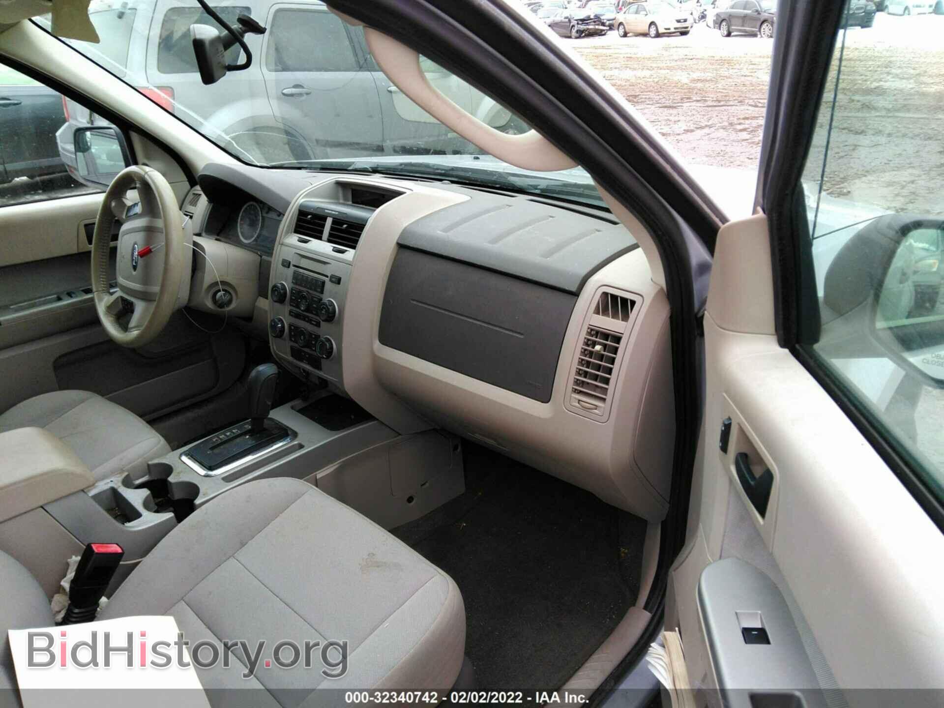 2011 FORD ESCAPE - VIN: 1FMCU0D77BKC19288 - Фото 5