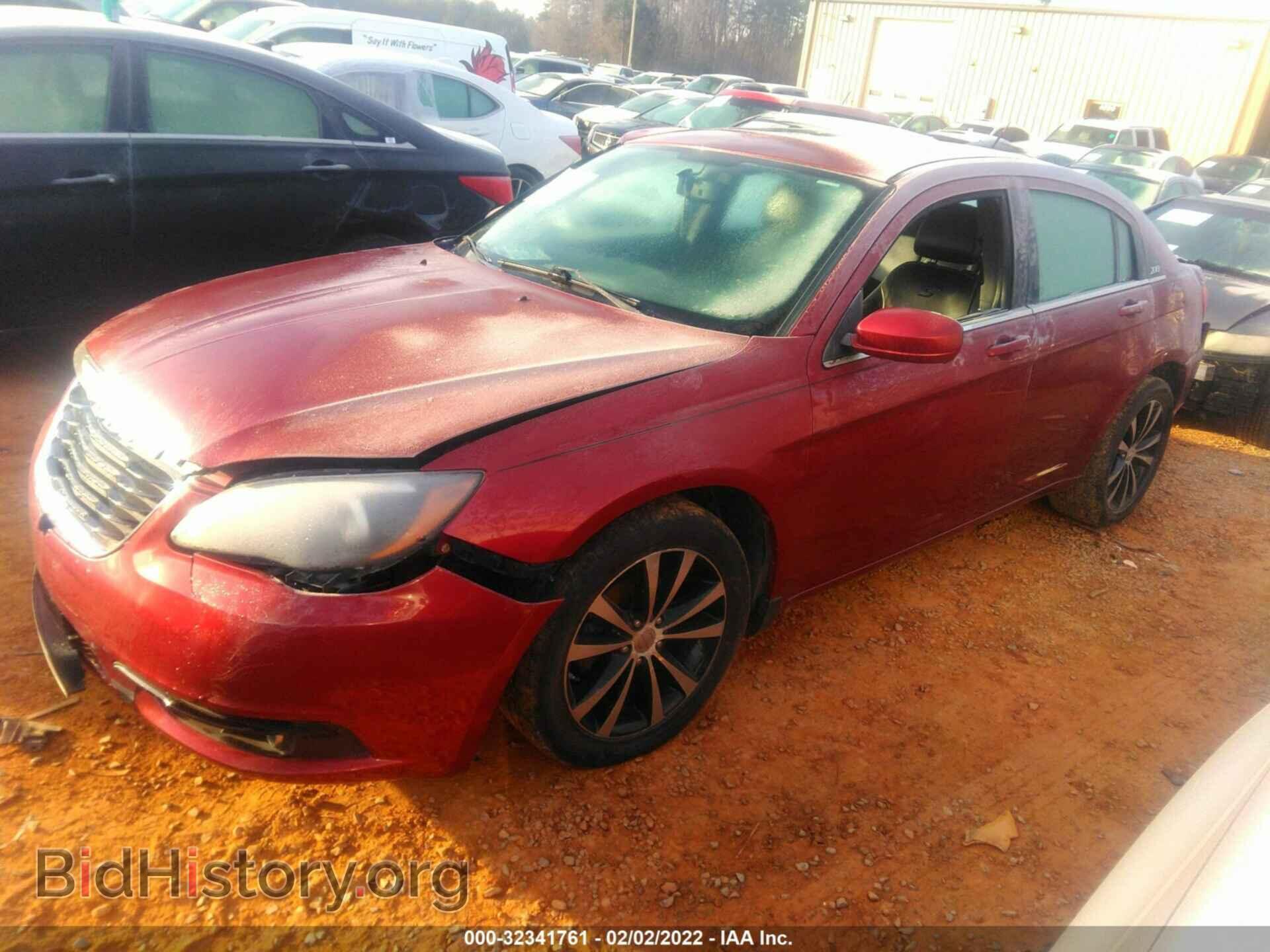 2013 CHRYSLER 200 - VIN: 1C3CCBCG8DN501997 - Фото 2