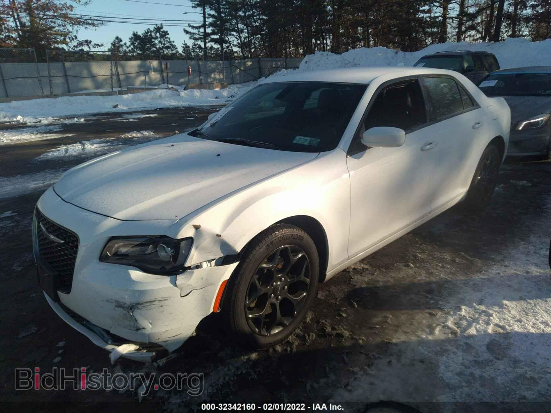 2020 CHRYSLER 300 - VIN: 2C3CCAGGXLH141949 - Фото 2