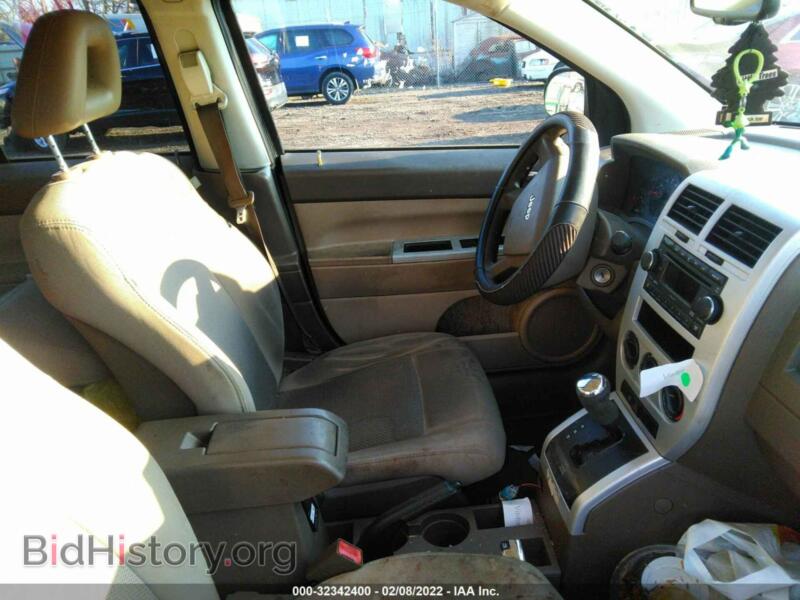 2008 Jeep COMPASS (VIN 1J8FF47W98D663266) — фото 5 из 10
