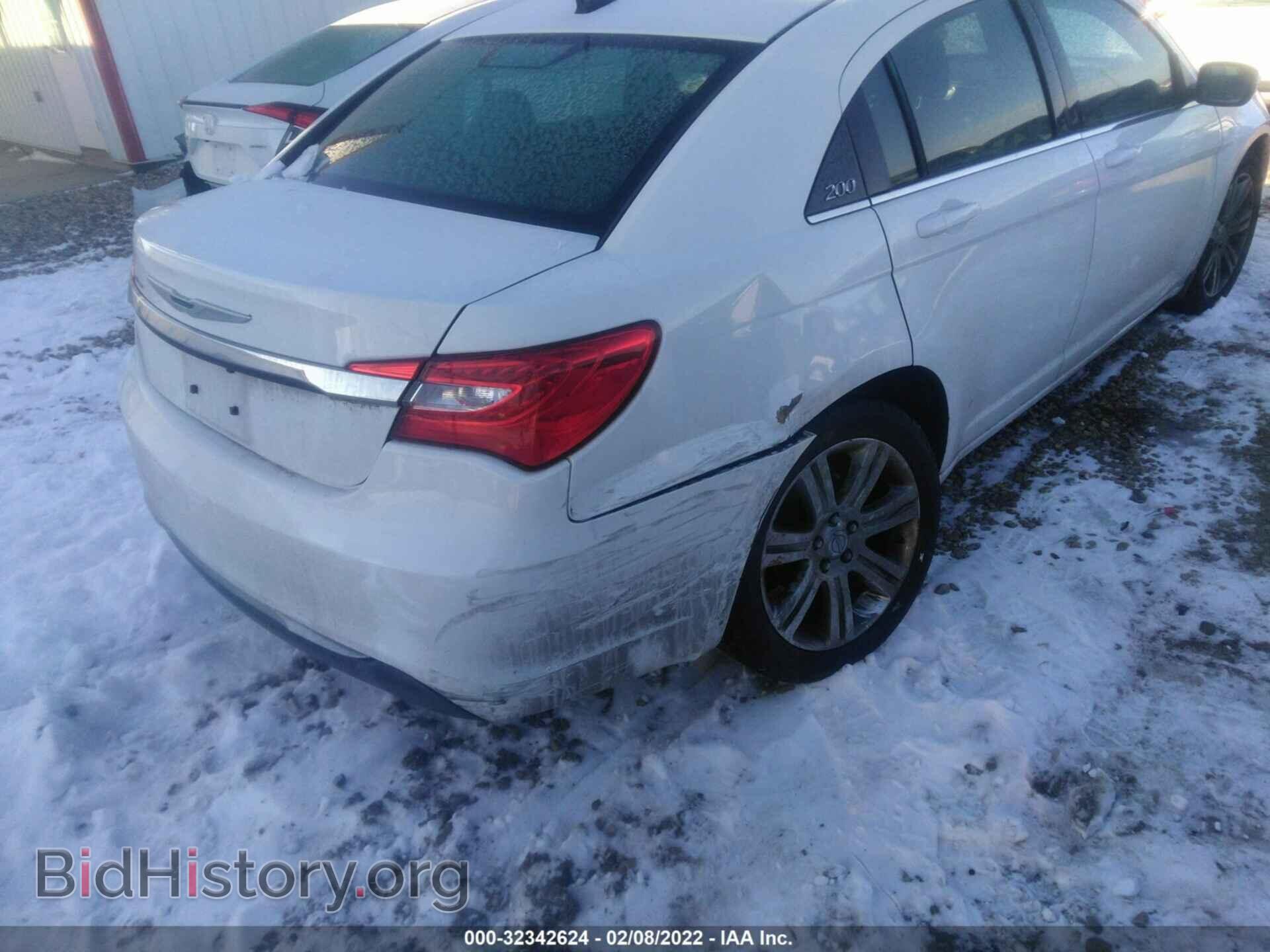2013 CHRYSLER 200 - VIN: 1C3CCBAB4DN669823 - Фото 4