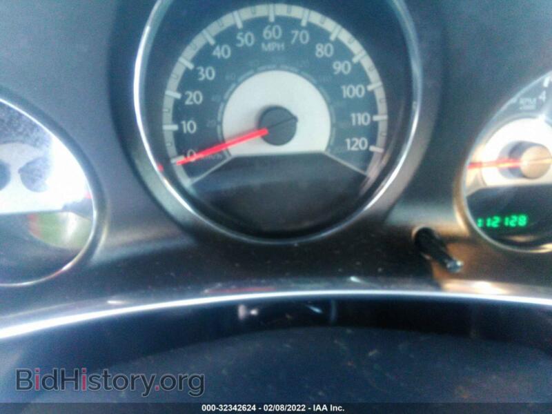 2013 Chrysler 200 (VIN 1C3CCBAB4DN669823) — photo 7 of 11