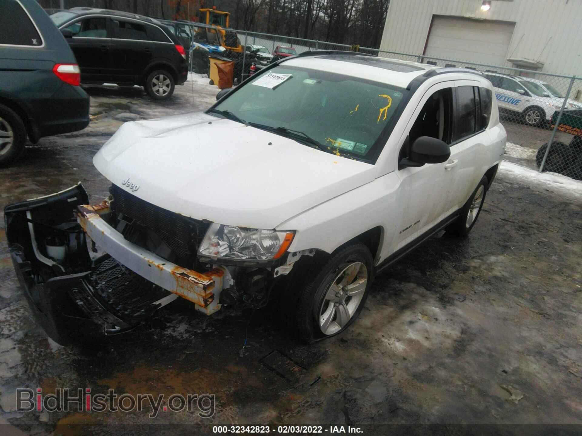 Photo 1J4NF1FB9BD149760 - JEEP COMPASS 2011