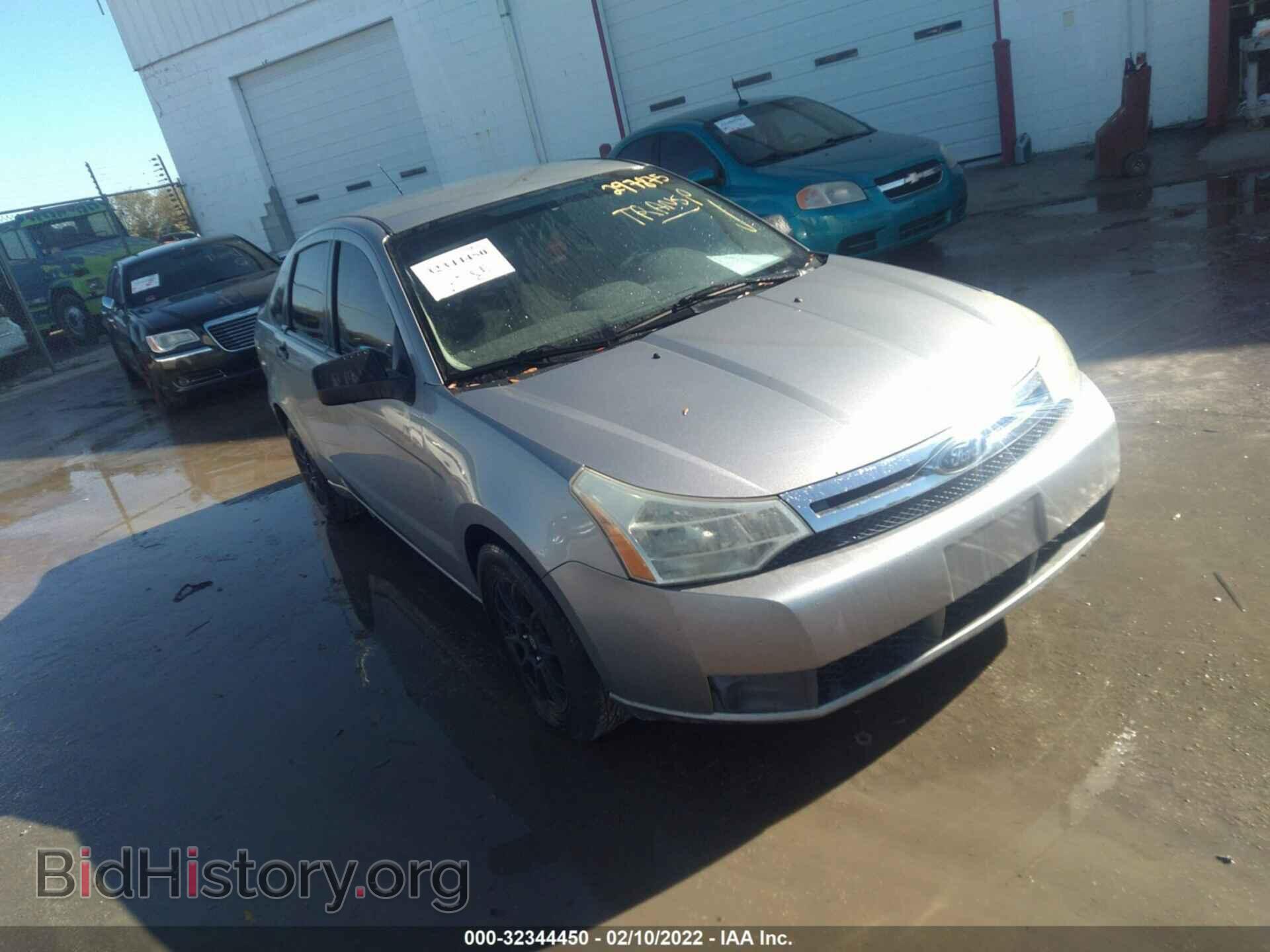 Photo 1FAHP34N48W297875 - FORD FOCUS 2008
