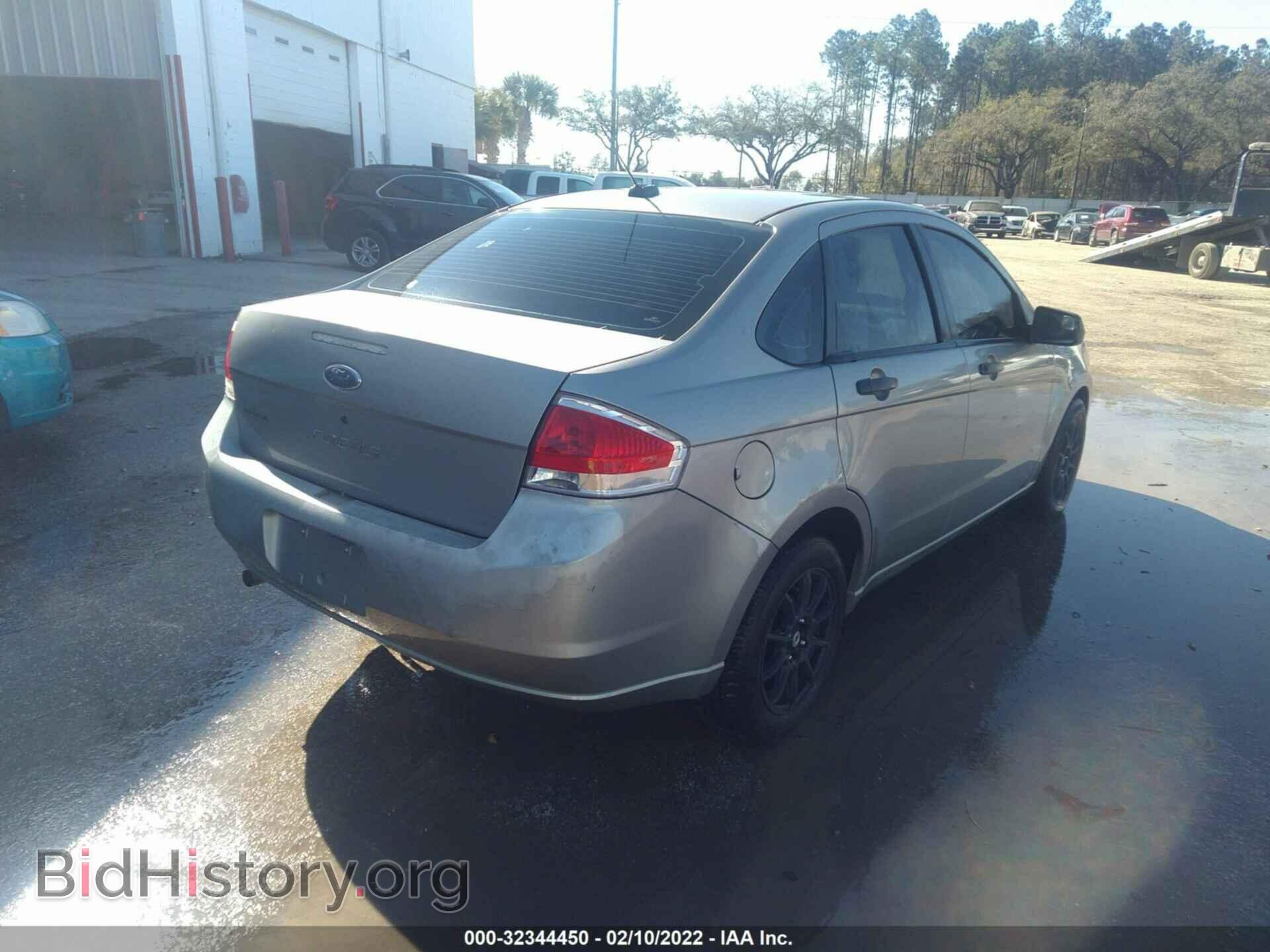2008 FORD FOCUS - VIN: 1FAHP34N48W297875 - Photo 4