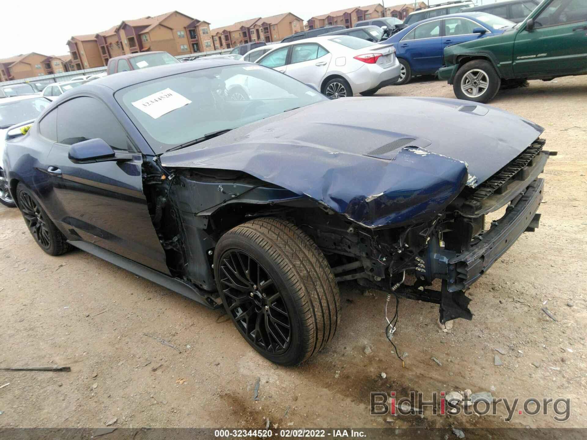 Photo 1FA6P8CF2L5169678 - FORD MUSTANG 2020