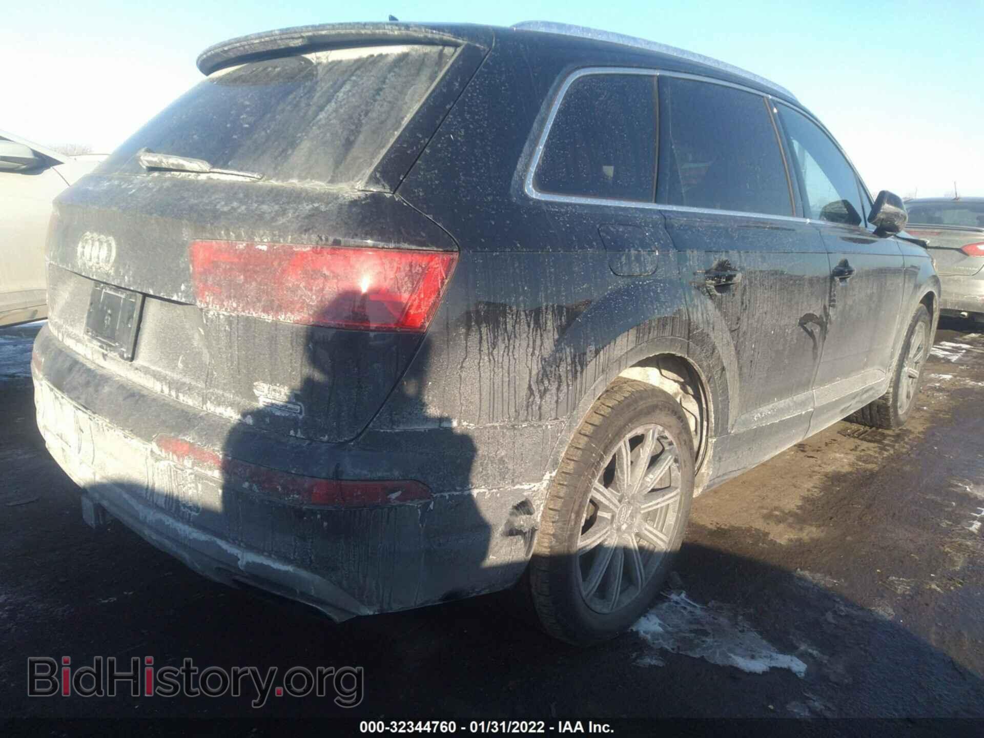 2017 AUDI Q7 - VIN: WA1LAAF7XHD024048 - Фото 4