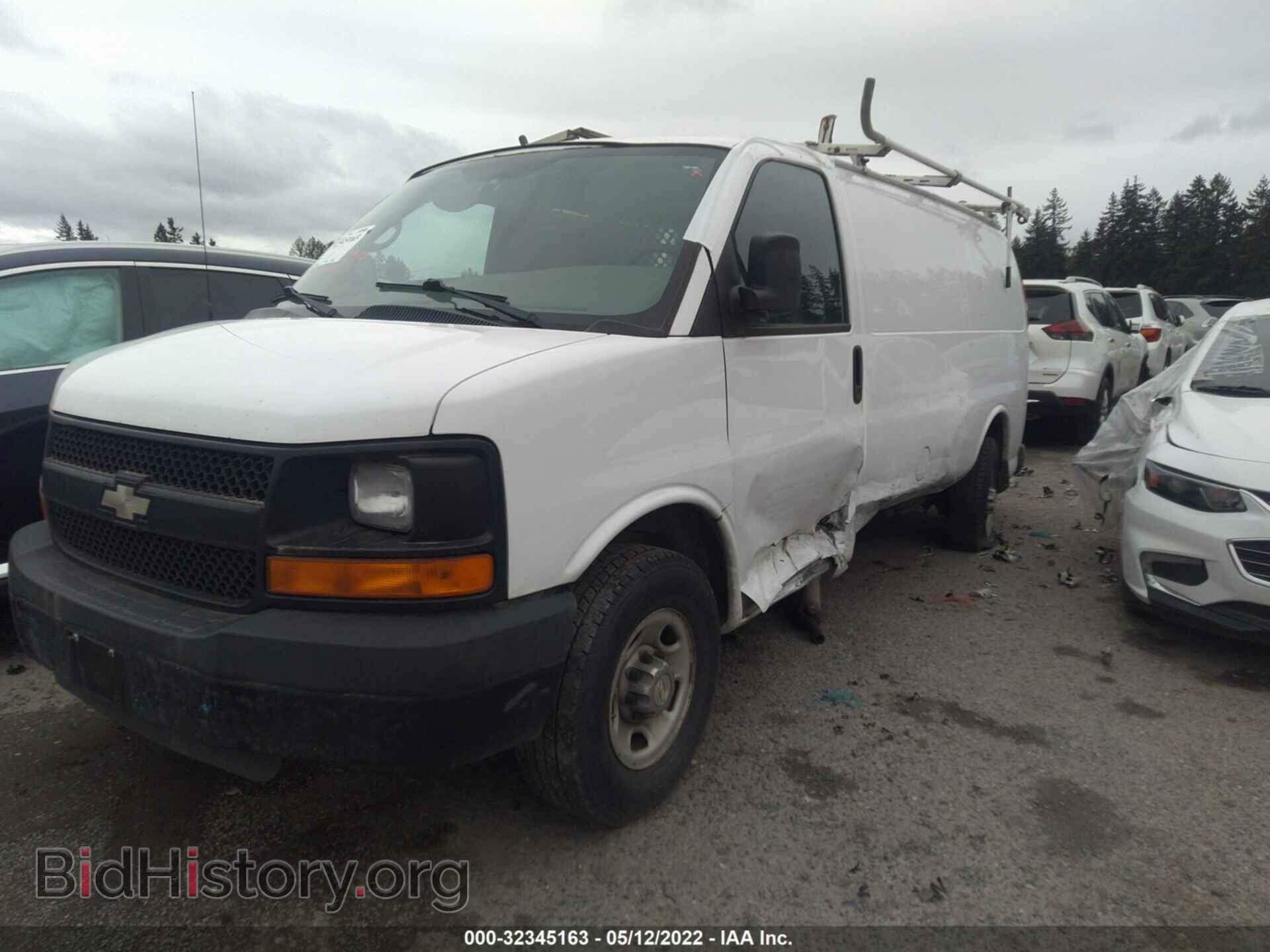 2009 CHEVROLET EXPRESS CARGO VAN - VIN: 1GCGG25C491102773 - Фото 2