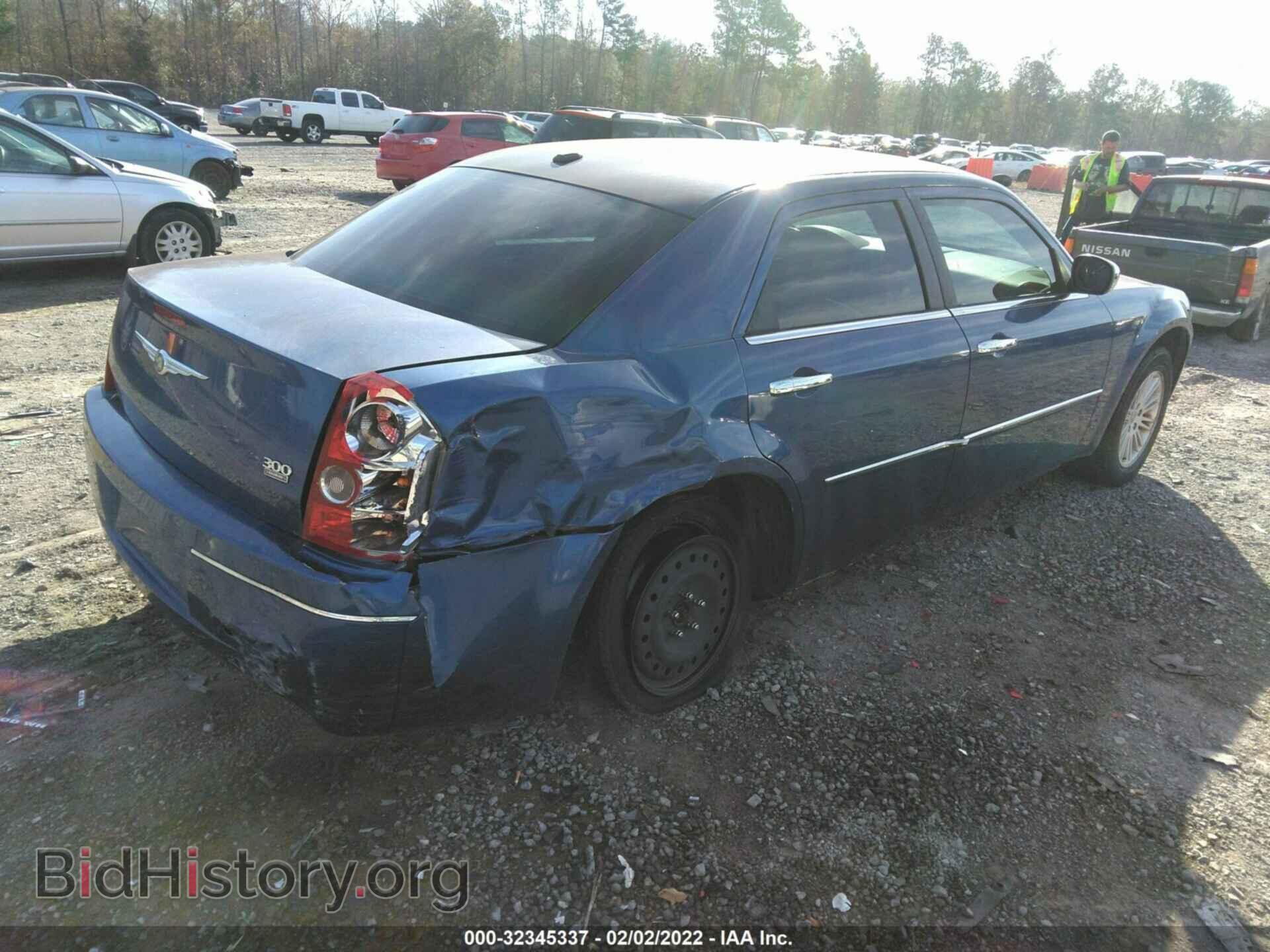 2010 CHRYSLER 300 - VIN: 2C3CA5CV6AH241836 - Фото 4