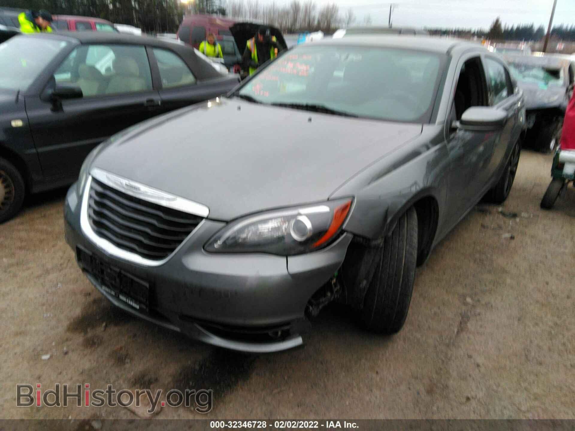 2013 CHRYSLER 200 - VIN: 1C3CCBBB6DN593410 - Фото 2