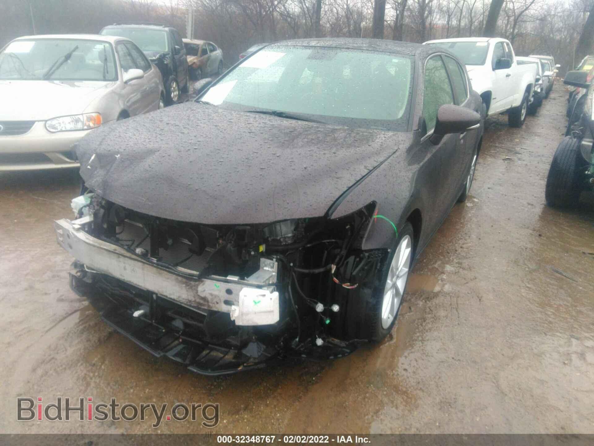 2011 LEXUS CT 200H - VIN: JTHKD5BH7B2021138 - Фото 2