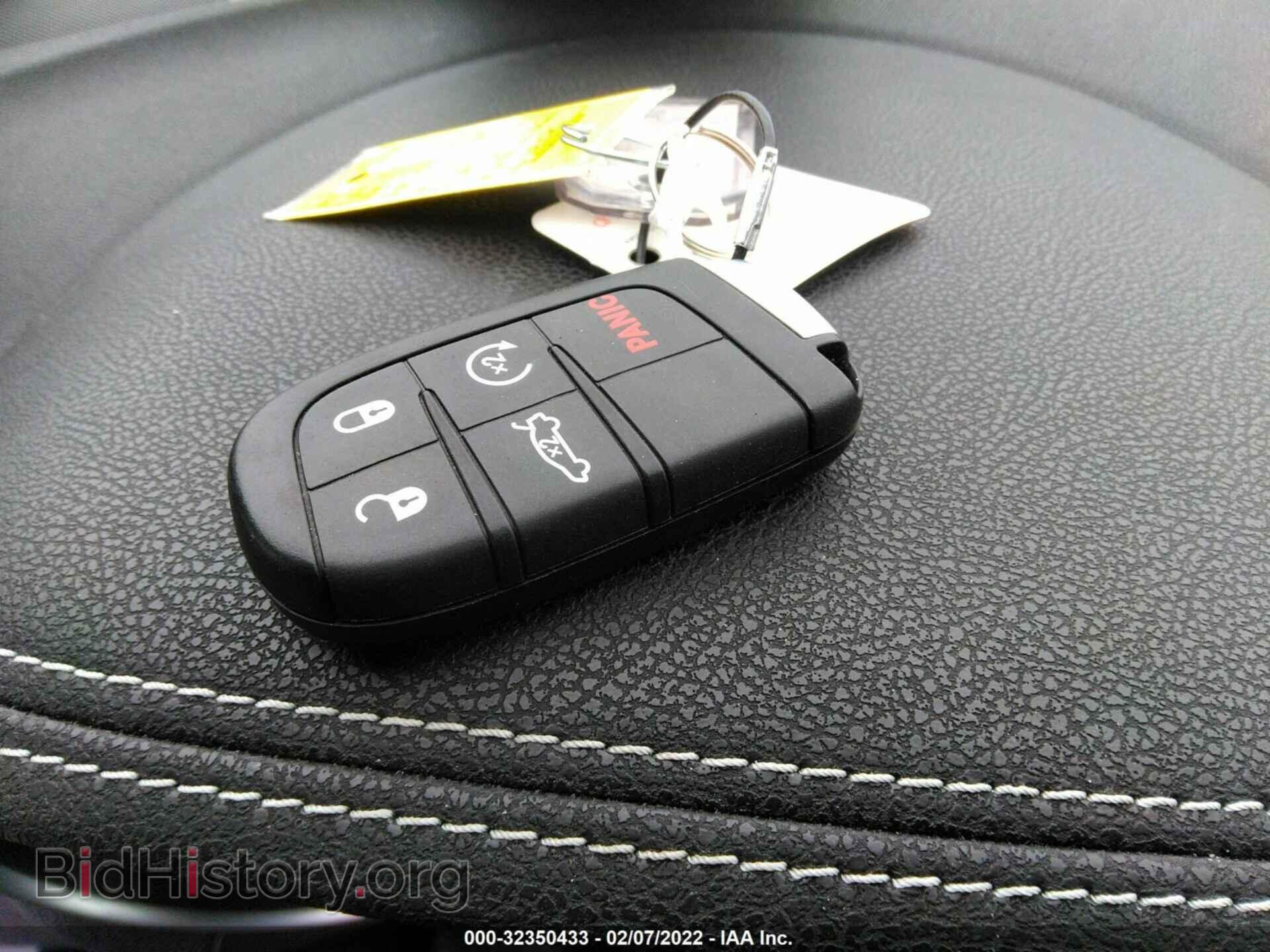 2021 CHRYSLER 300 - VIN: 2C3CCABG6MH554279 - Фото 11