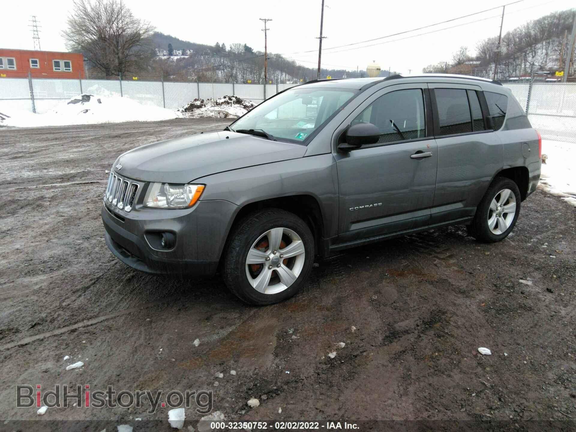 2011 JEEP COMPASS - VIN: 1J4NF1FB2BD244094 - Photo 2