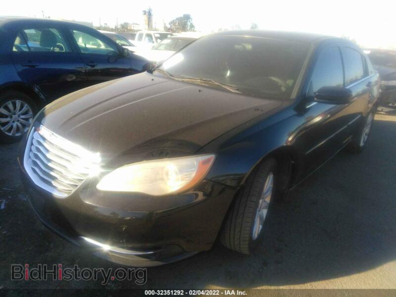 2013 Chrysler 200 (VIN 1C3CCBBB2DN639766) — photo 2 of 11
