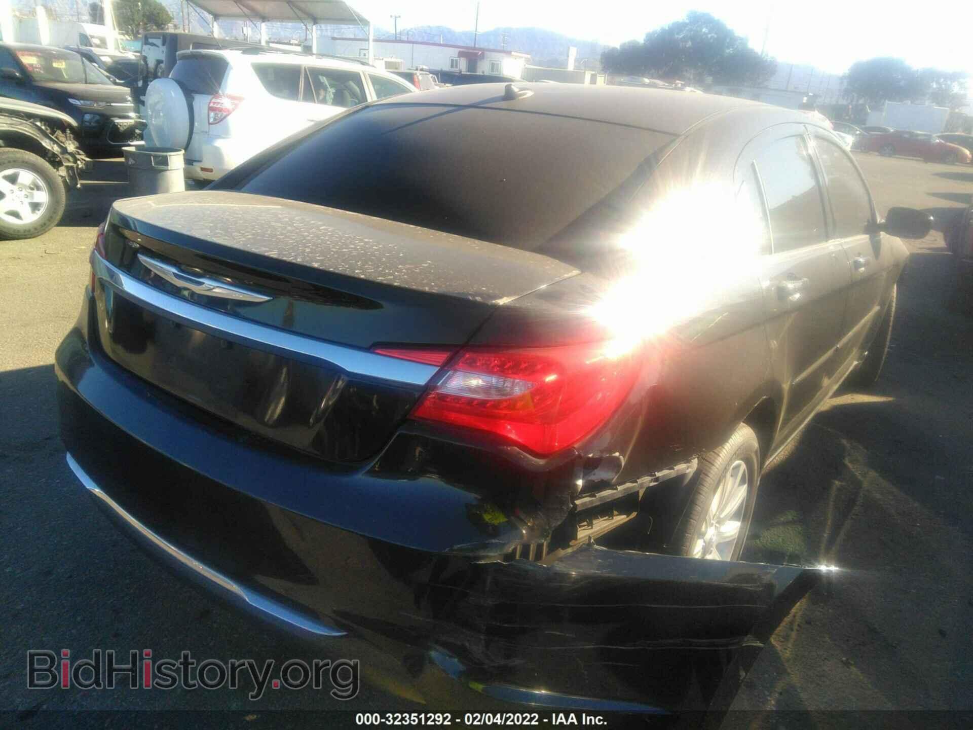 2013 CHRYSLER 200 - VIN: 1C3CCBBB2DN639766 - Фото 4