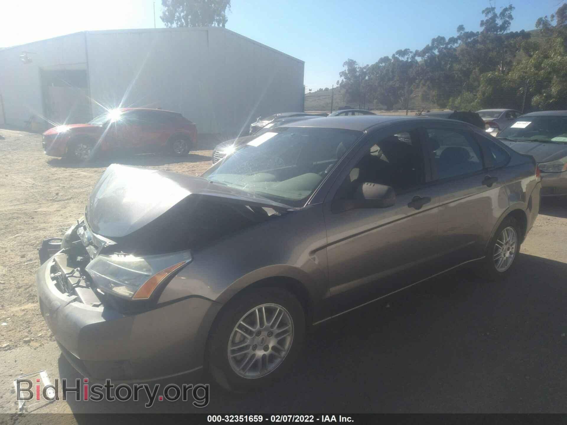 2011 FORD FOCUS - VIN: 1FAHP3FN8BW197721 - Фото 2