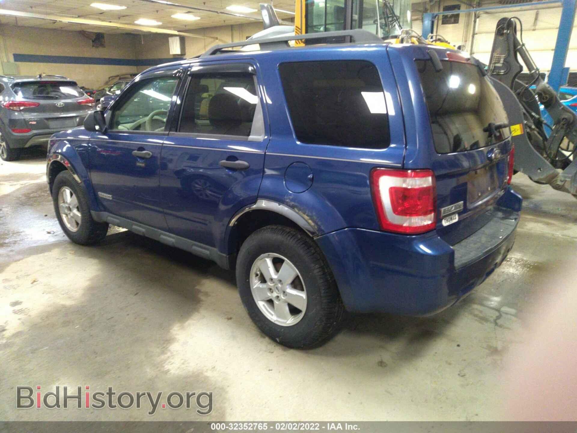 2008 FORD ESCAPE - VIN: 1FMCU93Z18KB00457 - Фото 3