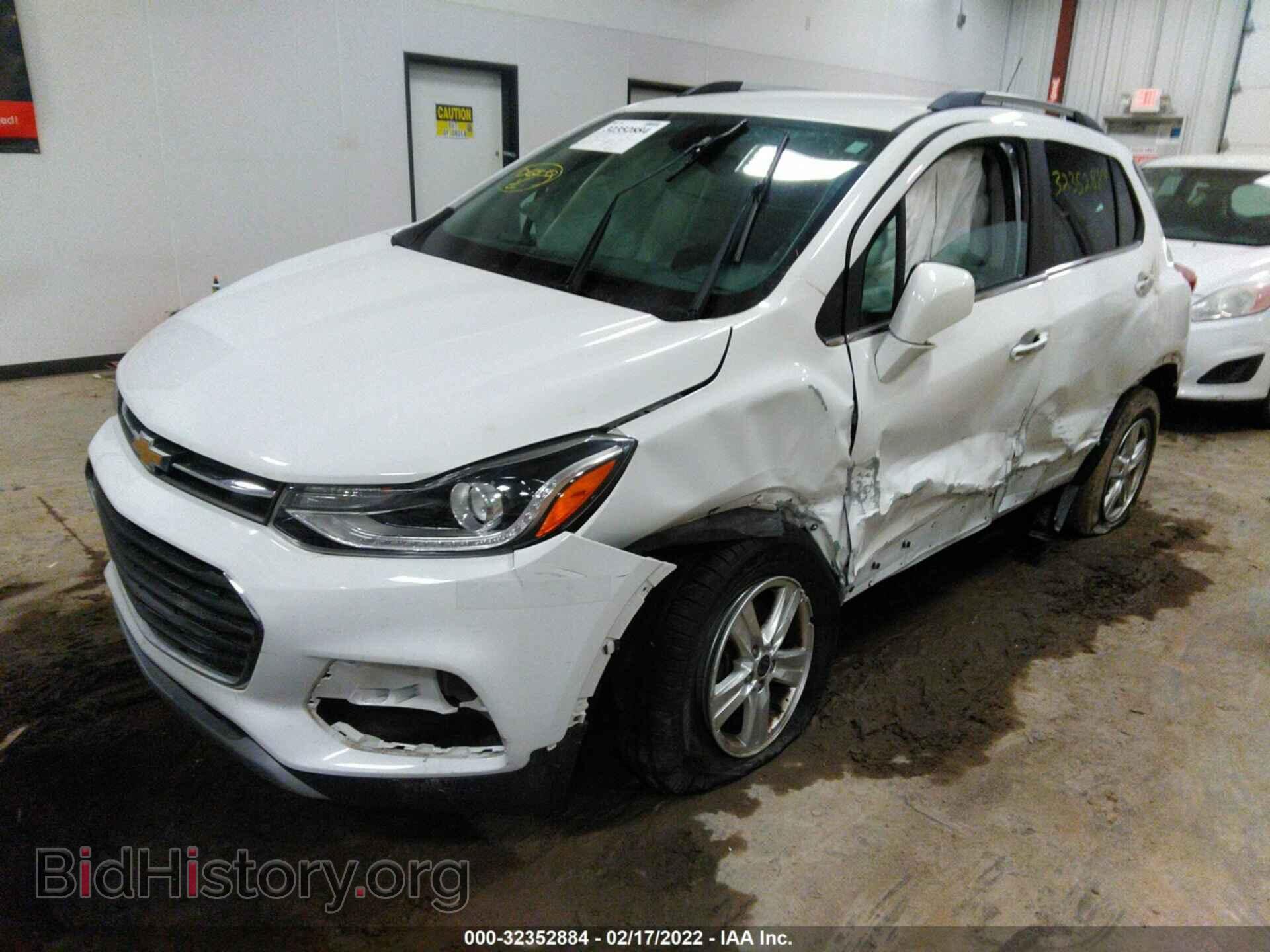 2017 CHEVROLET TRAX - VIN: 3GNCJPSB1HL219590 - Фото 2