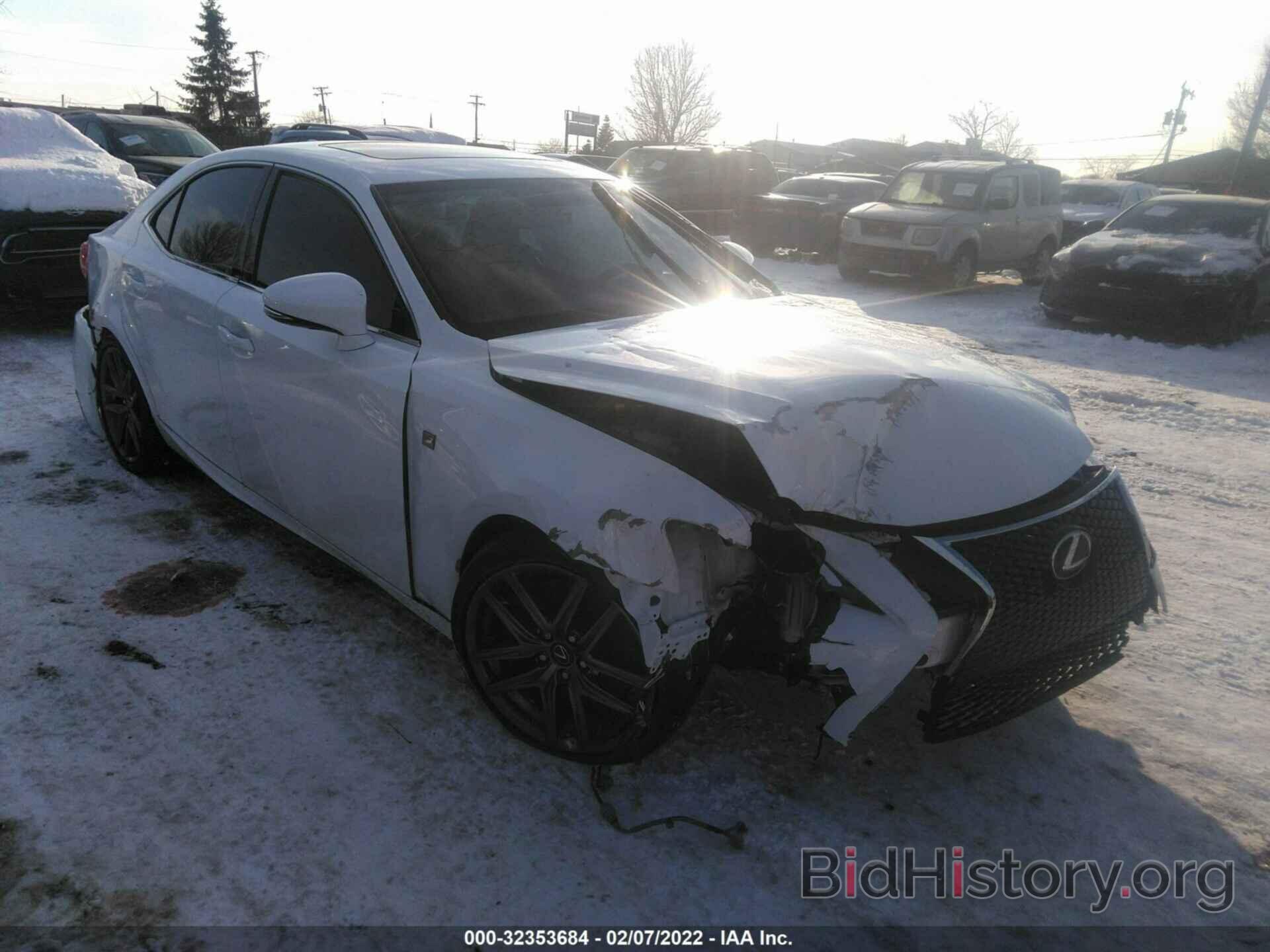 Photo JTHCM1D26G5010532 - LEXUS IS 300 2016