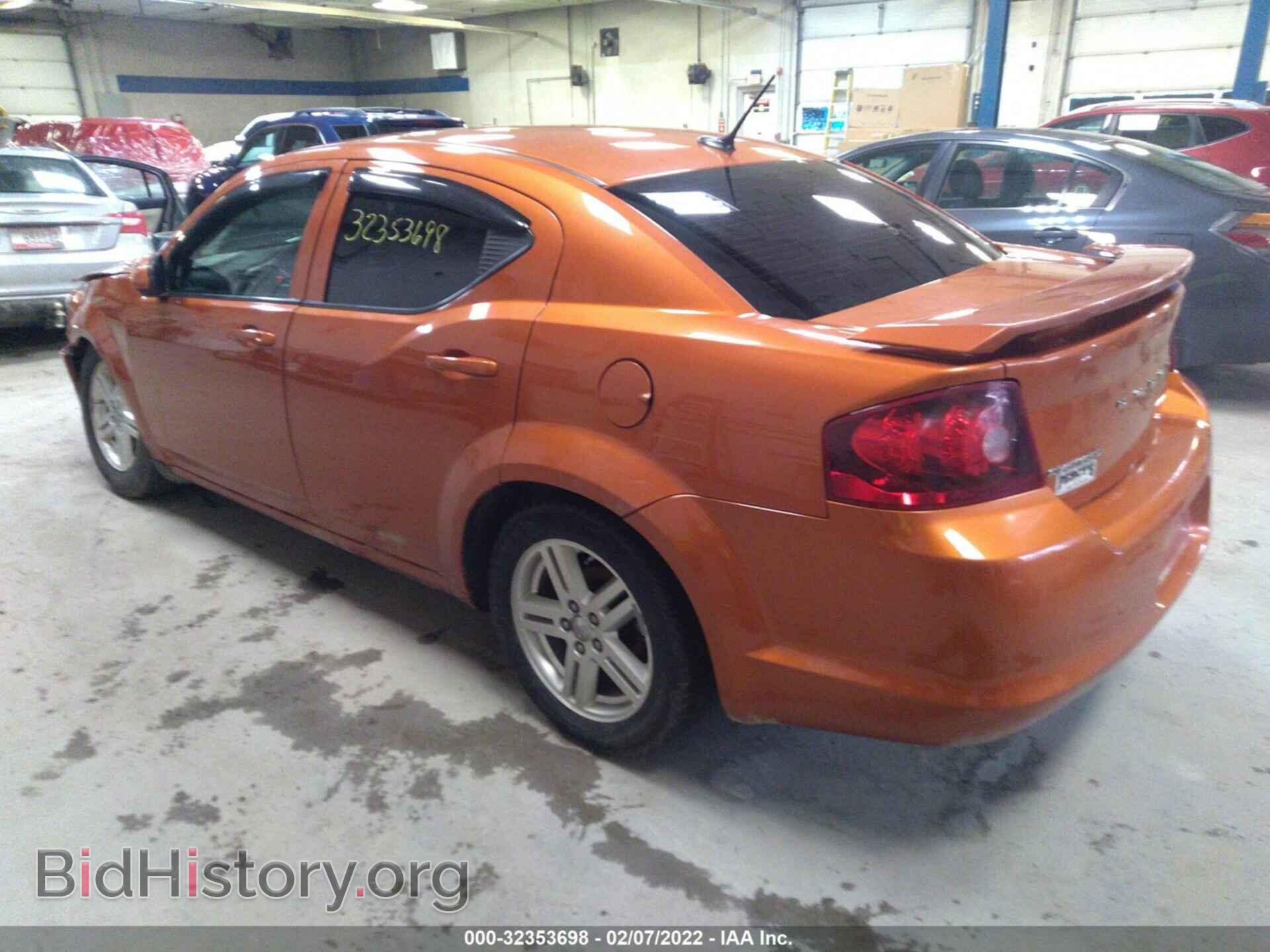 2011 DODGE AVENGER - VIN: 1B3BD1FB7BN574923 - Фото 3