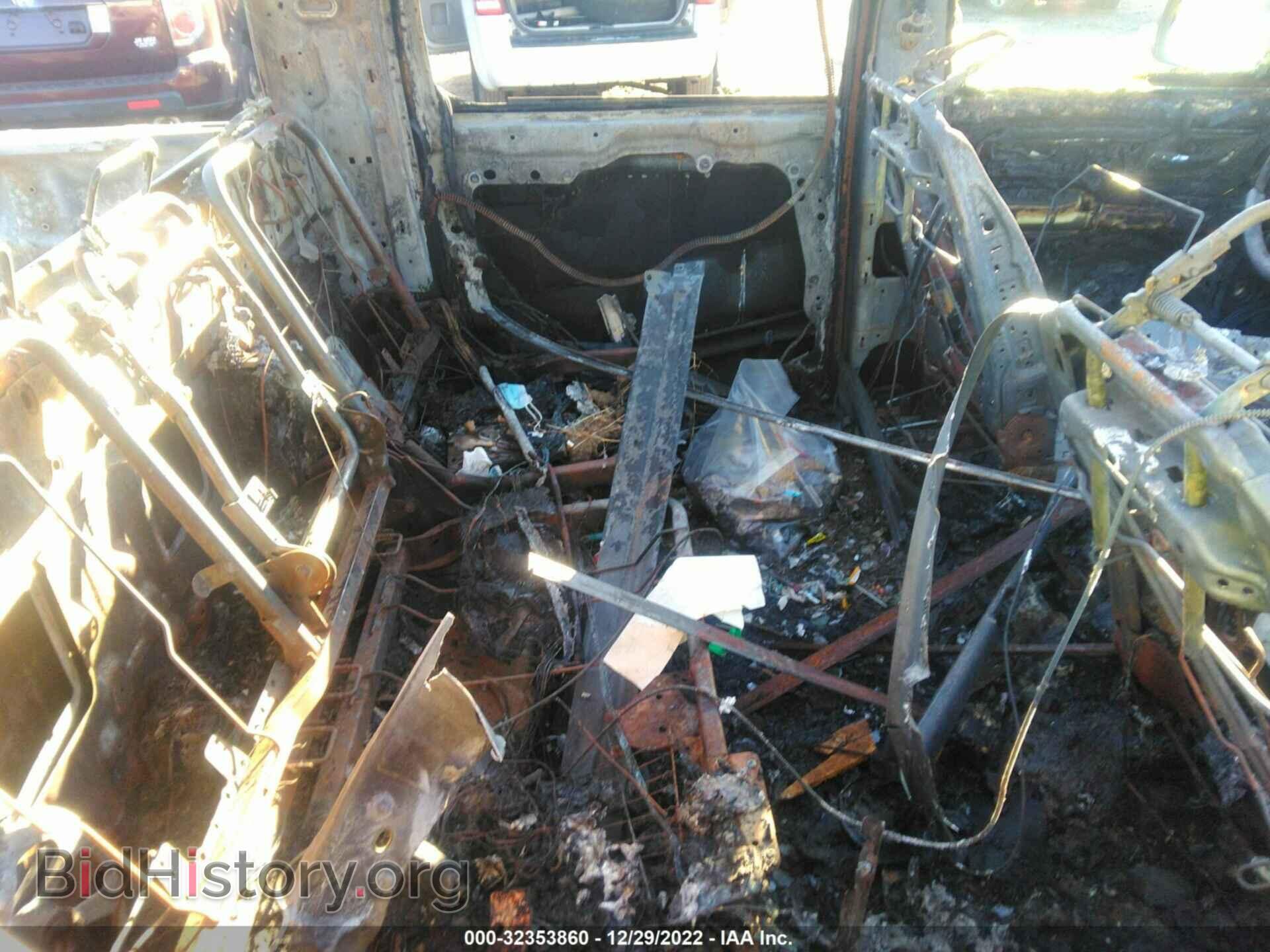 2021 RAM 1500 - VIN: 1C6SRFHTXMN679047 - Фото 8