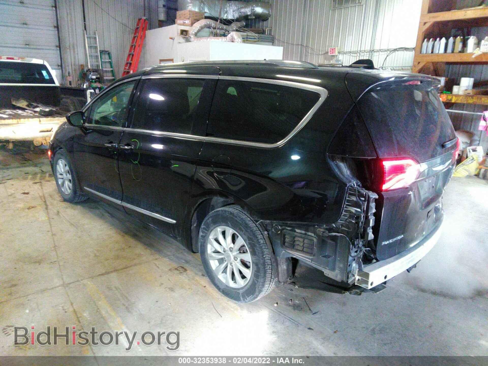 2019 CHRYSLER PACIFICA - VIN: 2C4RC1BGXKR625979 - Фото 3