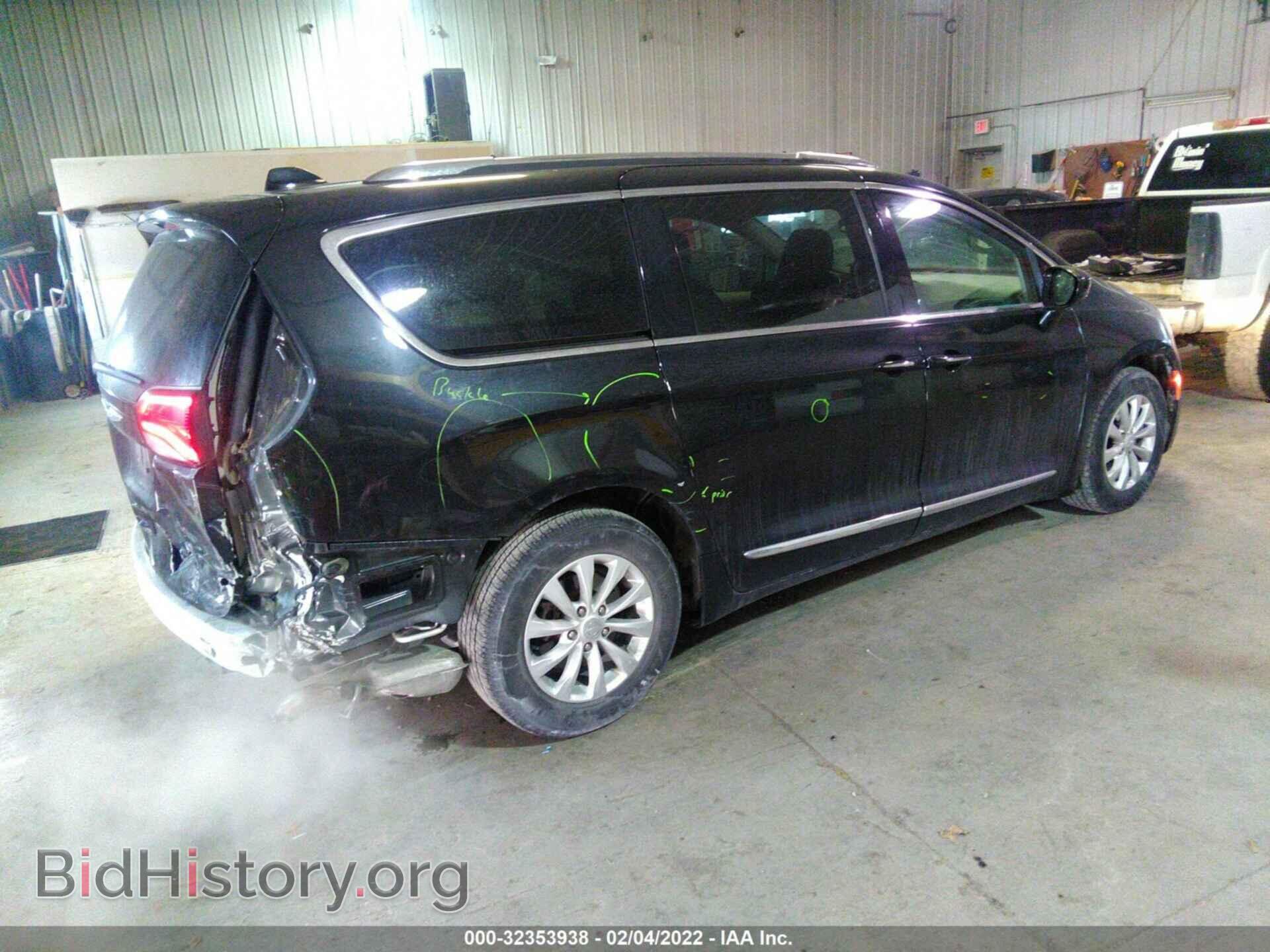 2019 CHRYSLER PACIFICA - VIN: 2C4RC1BGXKR625979 - Фото 4