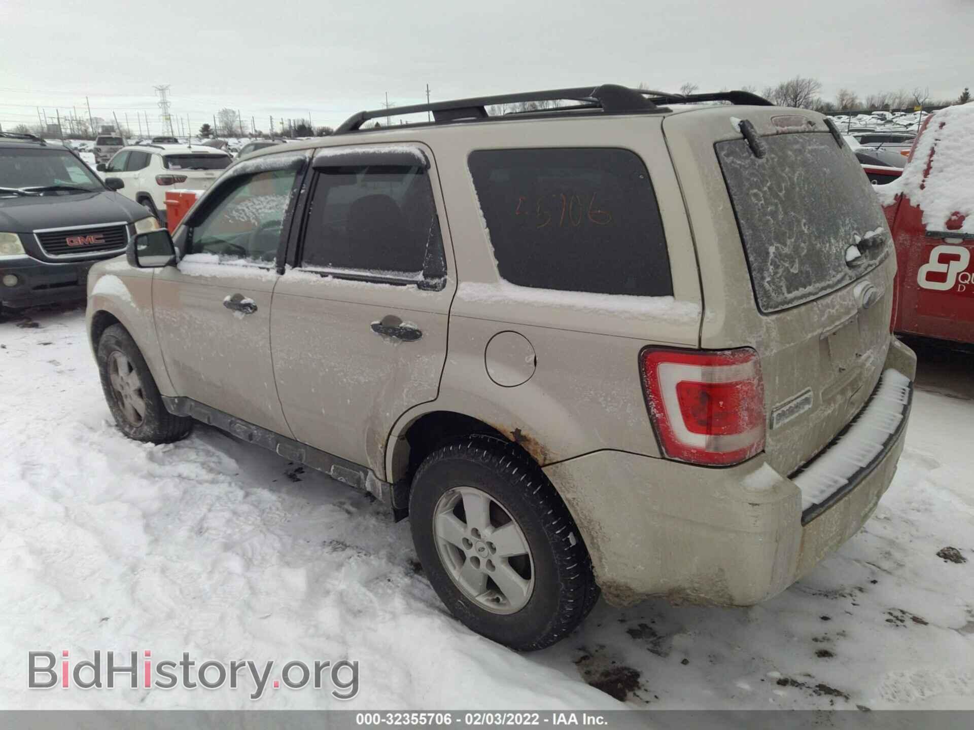 2011 FORD ESCAPE - VIN: 1FMCU9C70BKA99615 - Фото 3