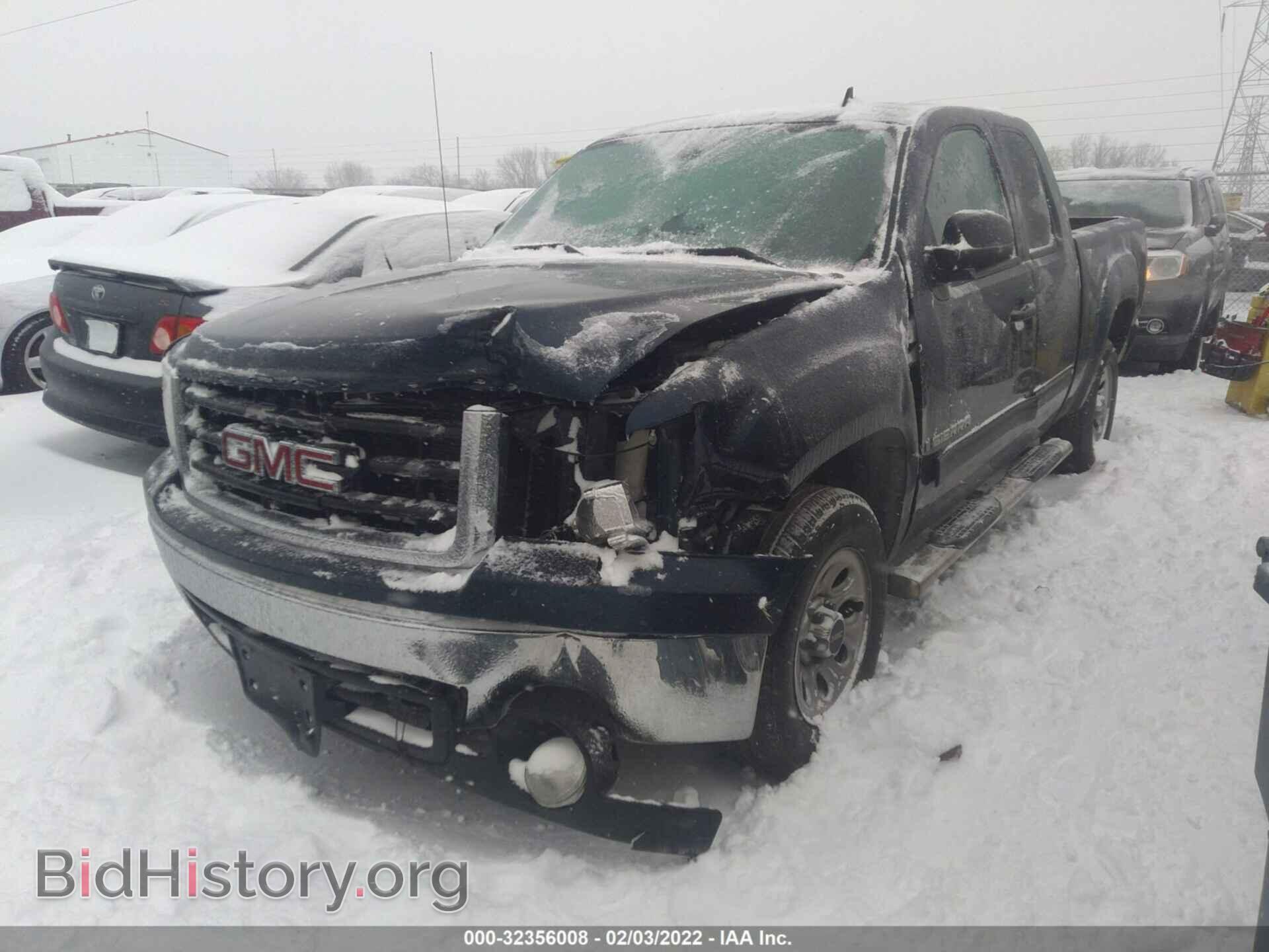 2007 GMC SIERRA 1500 - VIN: 1GTEC19J77Z533421 - Фото 2