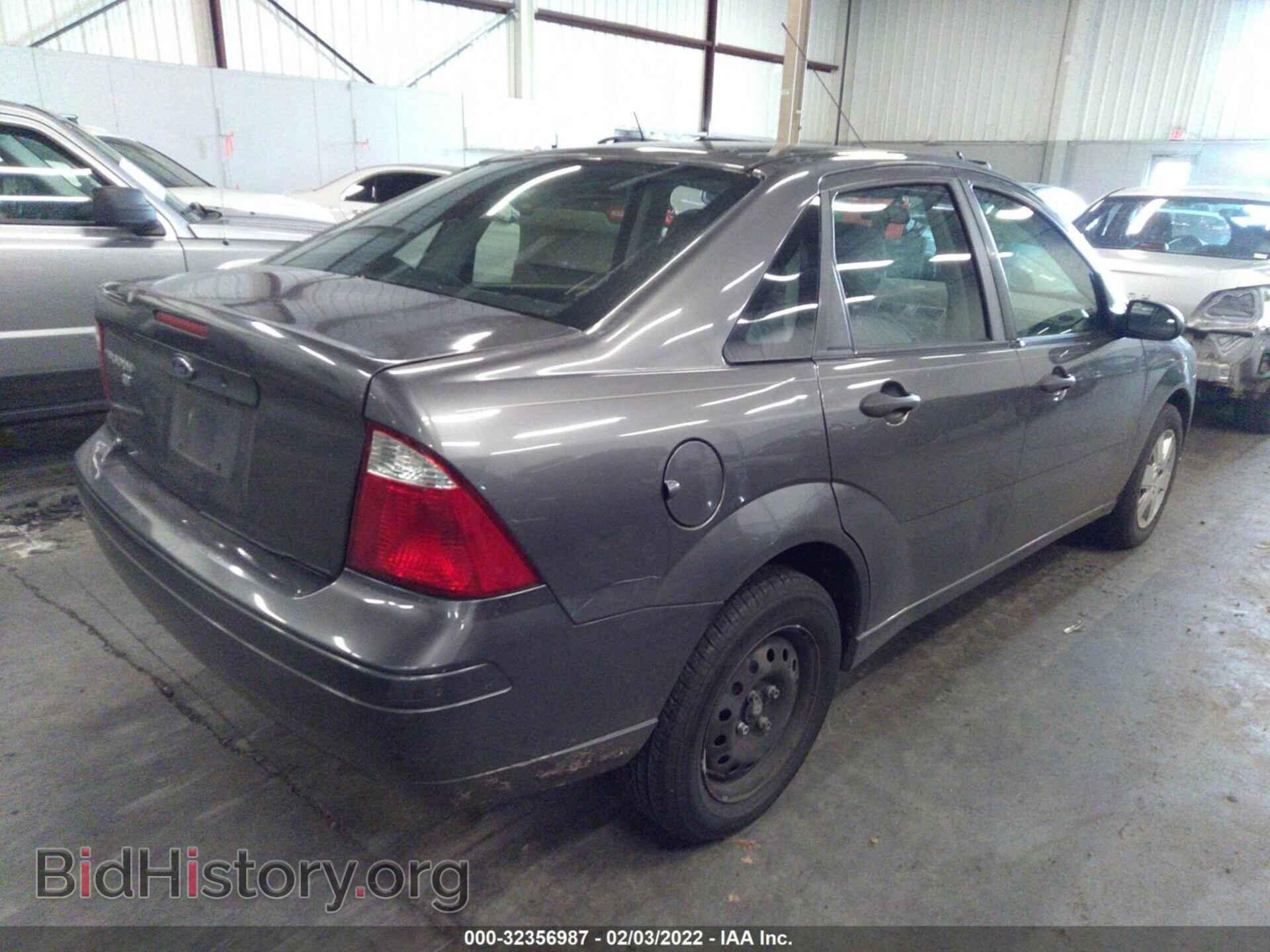 2007 FORD FOCUS - VIN: 1FAFP34N67W251809 - Фото 4