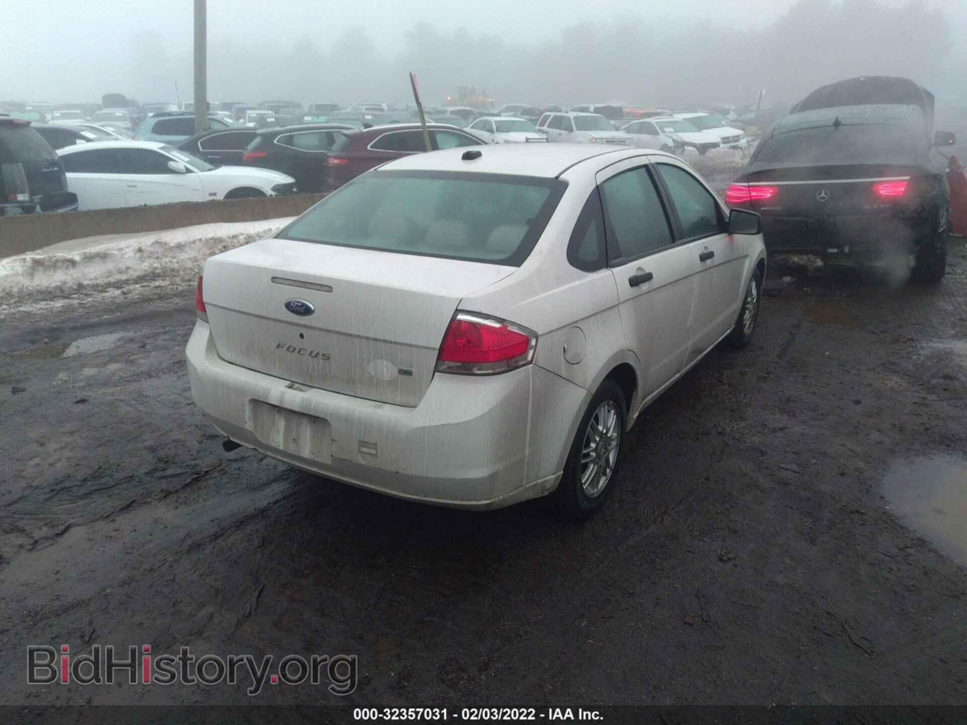 2009 FORD FOCUS - VIN: 1FAHP35N39W156070 - Фото 4