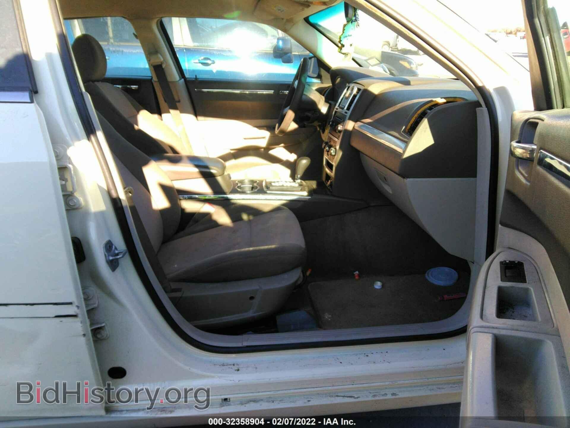 2010 CHRYSLER 300 - VIN: 2C3CA4CD9AH221808 - Фото 5