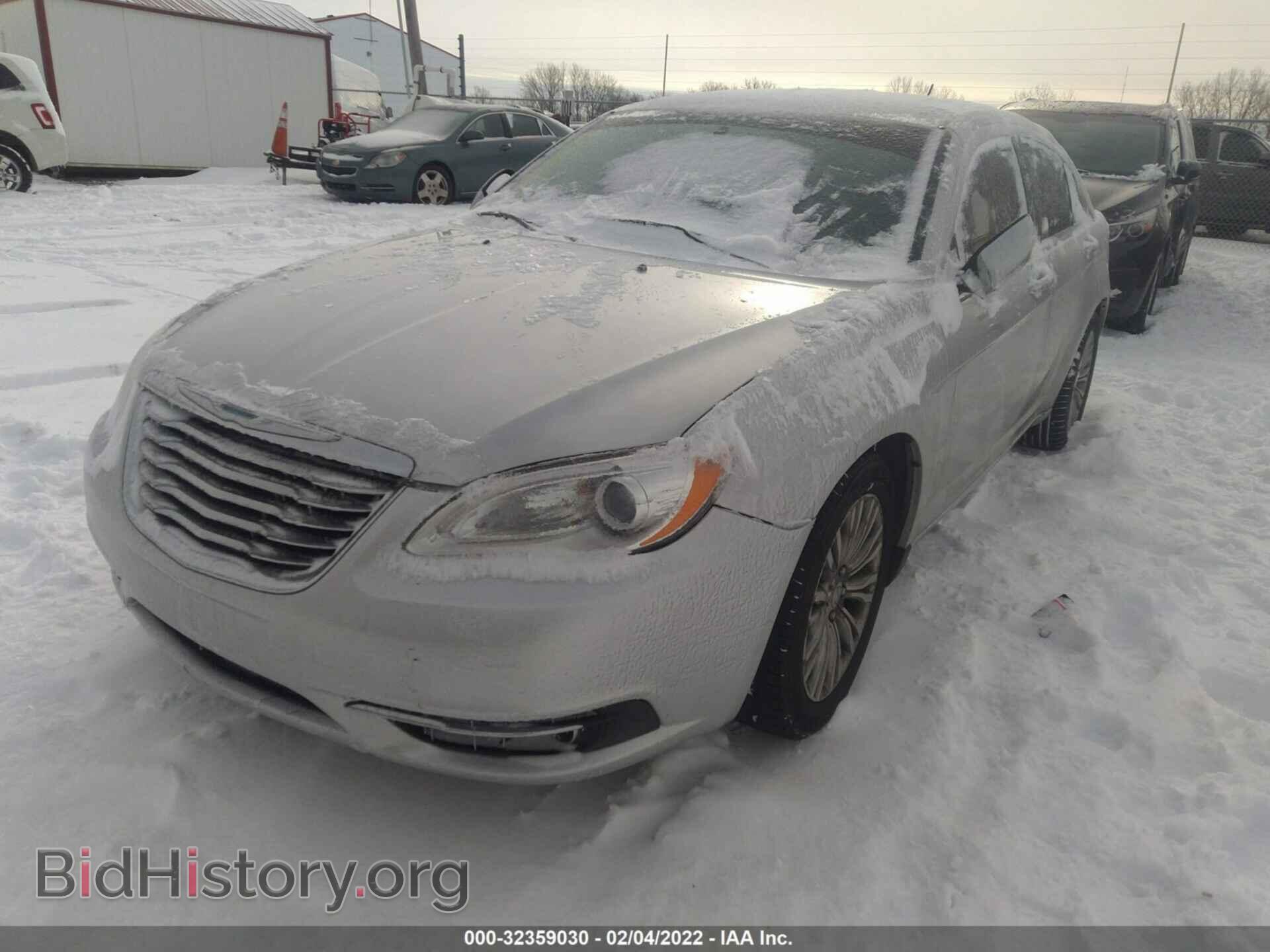 2012 CHRYSLER 200 - VIN: 1C3CCBCB4CN298805 - Фото 2