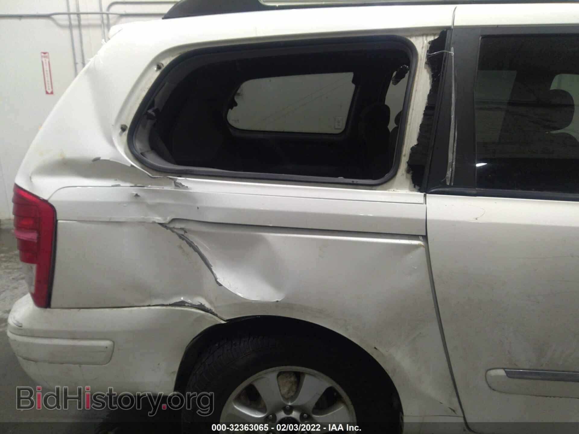 2007 HYUNDAI ENTOURAGE - VIN: KNDMC233676018875 - Фото 6