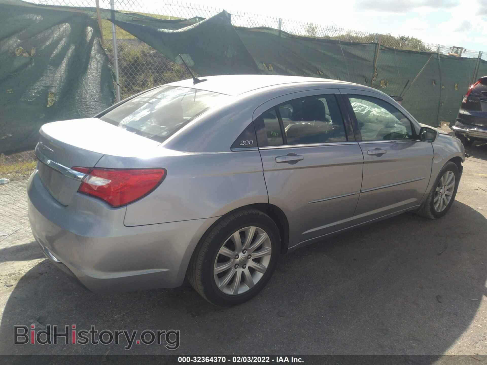 2013 CHRYSLER 200 - VIN: 1C3CCBBB0DN732866 - Фото 4