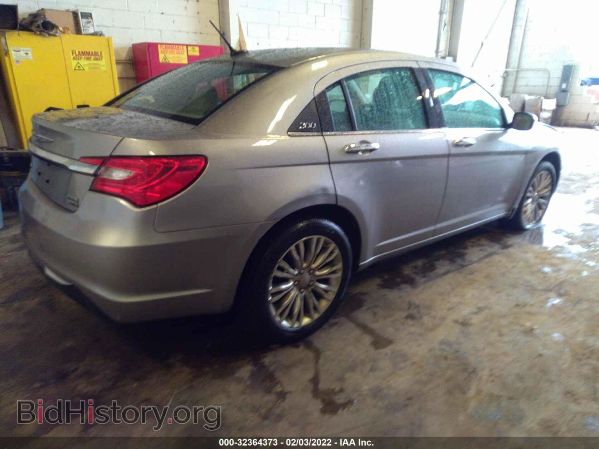 2013 CHRYSLER 200 - VIN: 1C3CCBCG3DN549780 - Фото 4