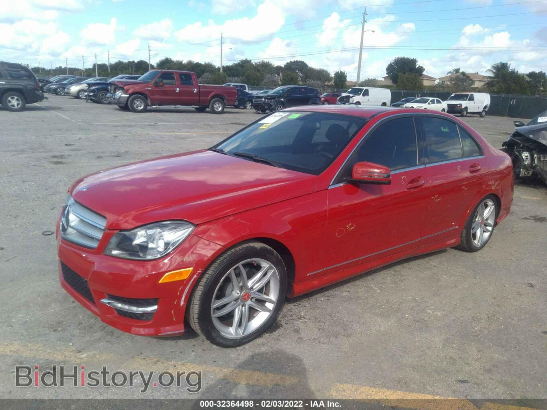2013 MERCEDES-BENZ C-CLASS - VIN: WDDGF4HB8DR253195 - Фото 2