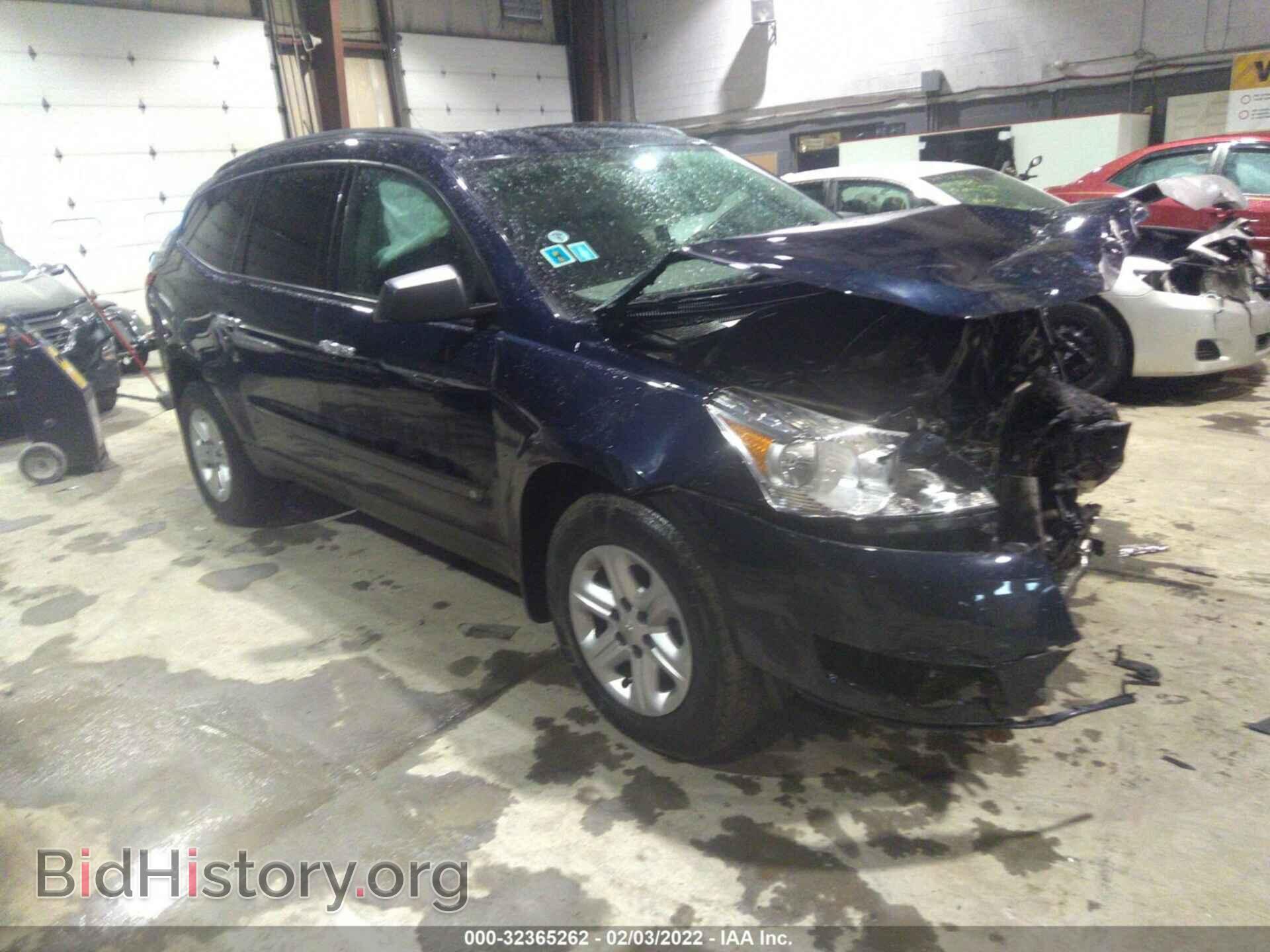 Photo 1GNLVEED8AS131889 - CHEVROLET TRAVERSE 2010
