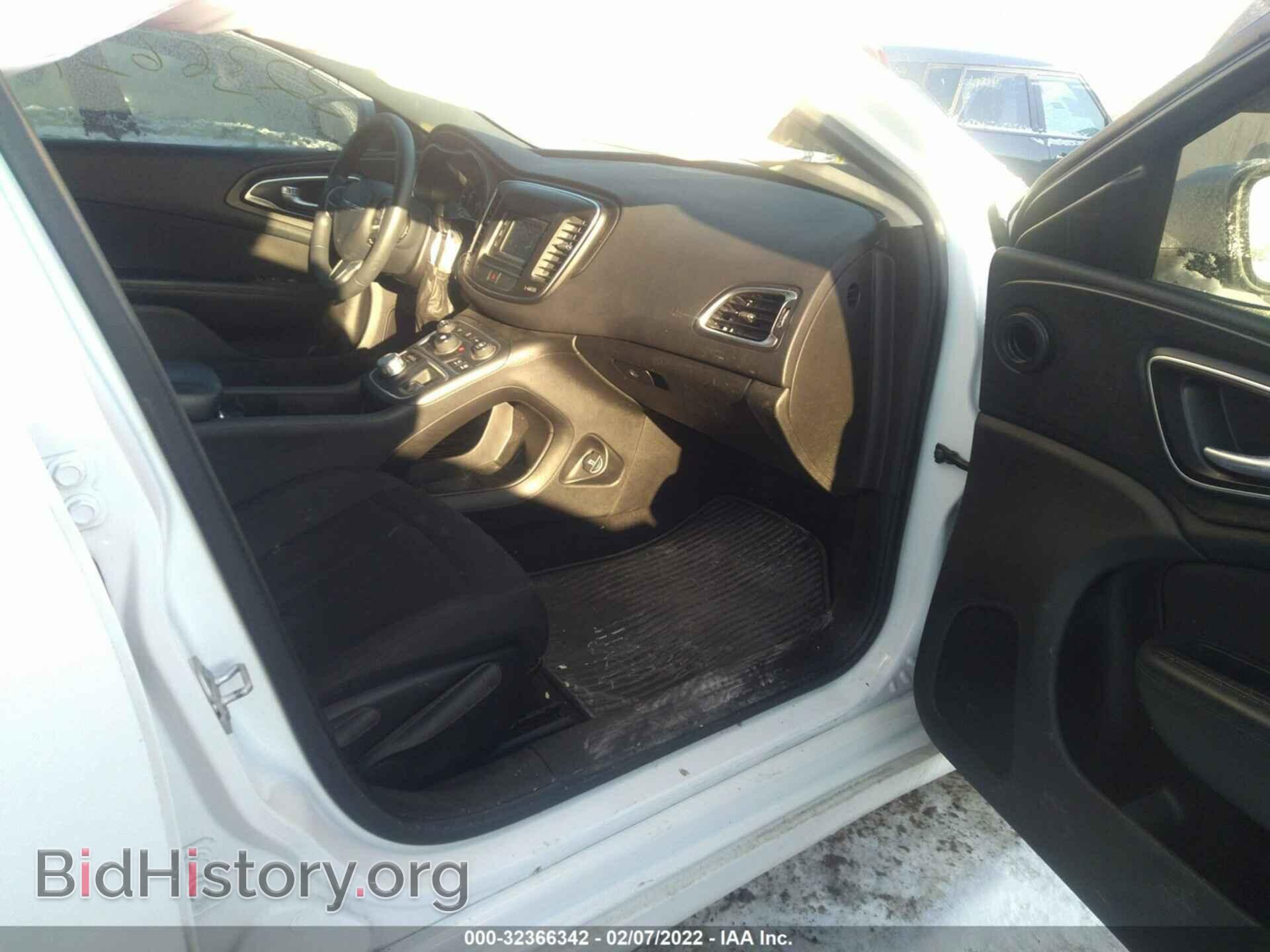 2016 CHRYSLER 200 - VIN: 1C3CCCAB8GN148713 - Фото 5
