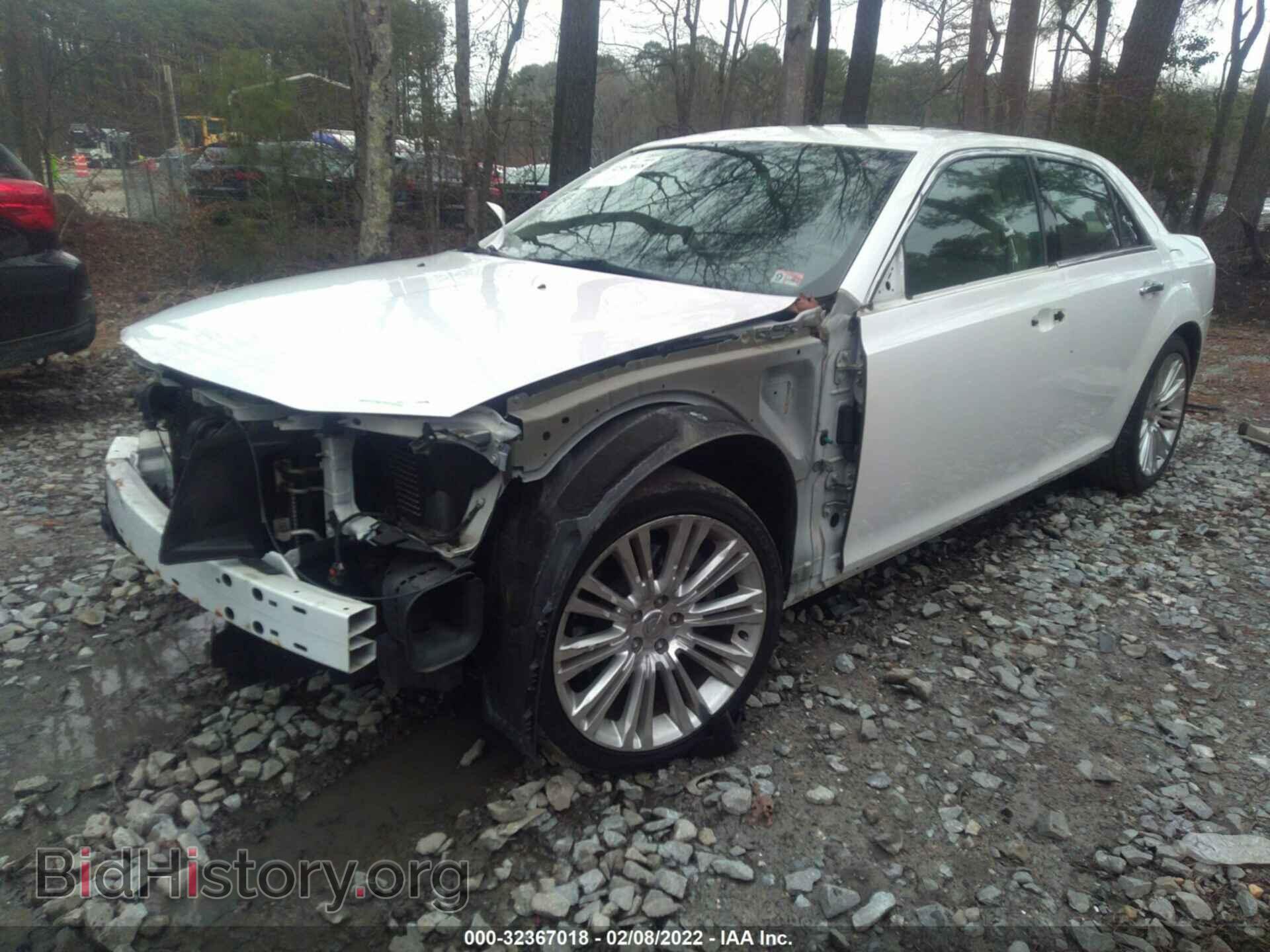 2011 CHRYSLER 300 - VIN: 2C3CA6CT7BH529614 - Фото 2