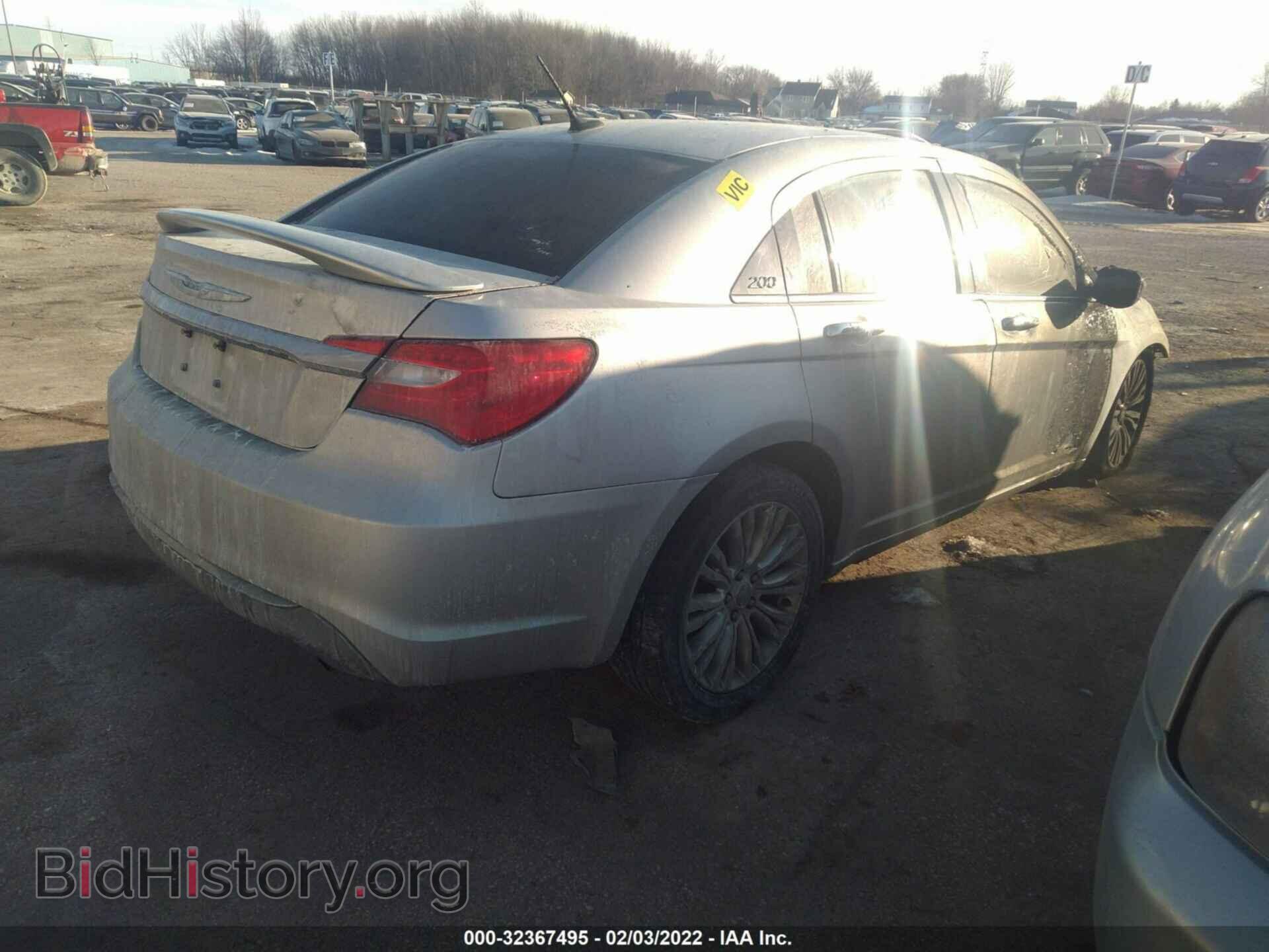 2011 CHRYSLER 200 - VIN: 1C3BC2FB7BN598148 - Photo 4