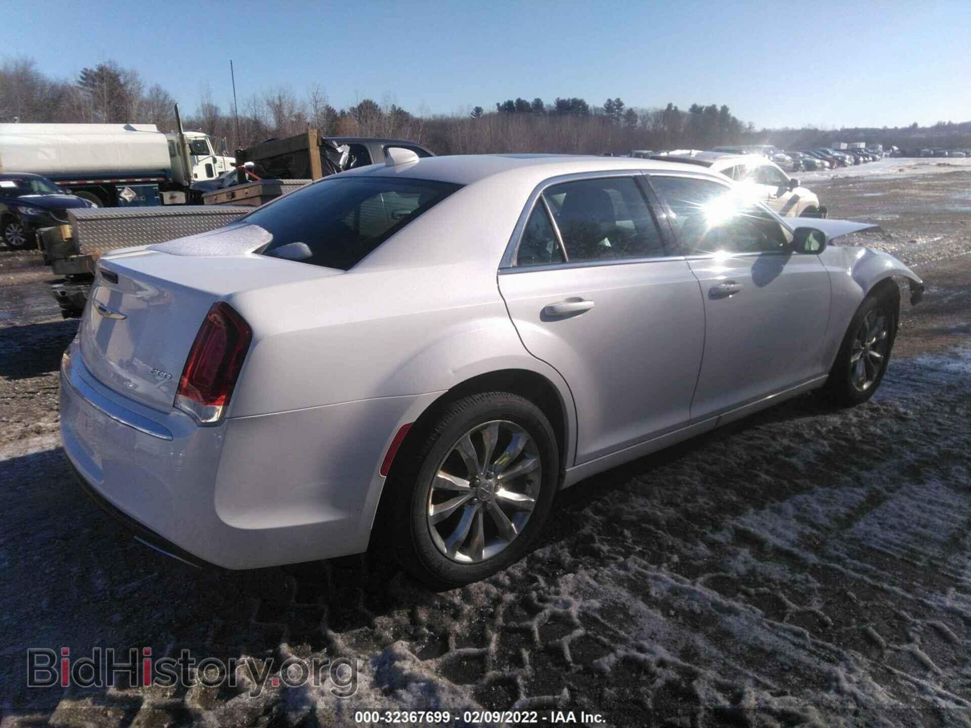 2015 CHRYSLER 300 - VIN: 2C3CCARG4FH904663 - Фото 4