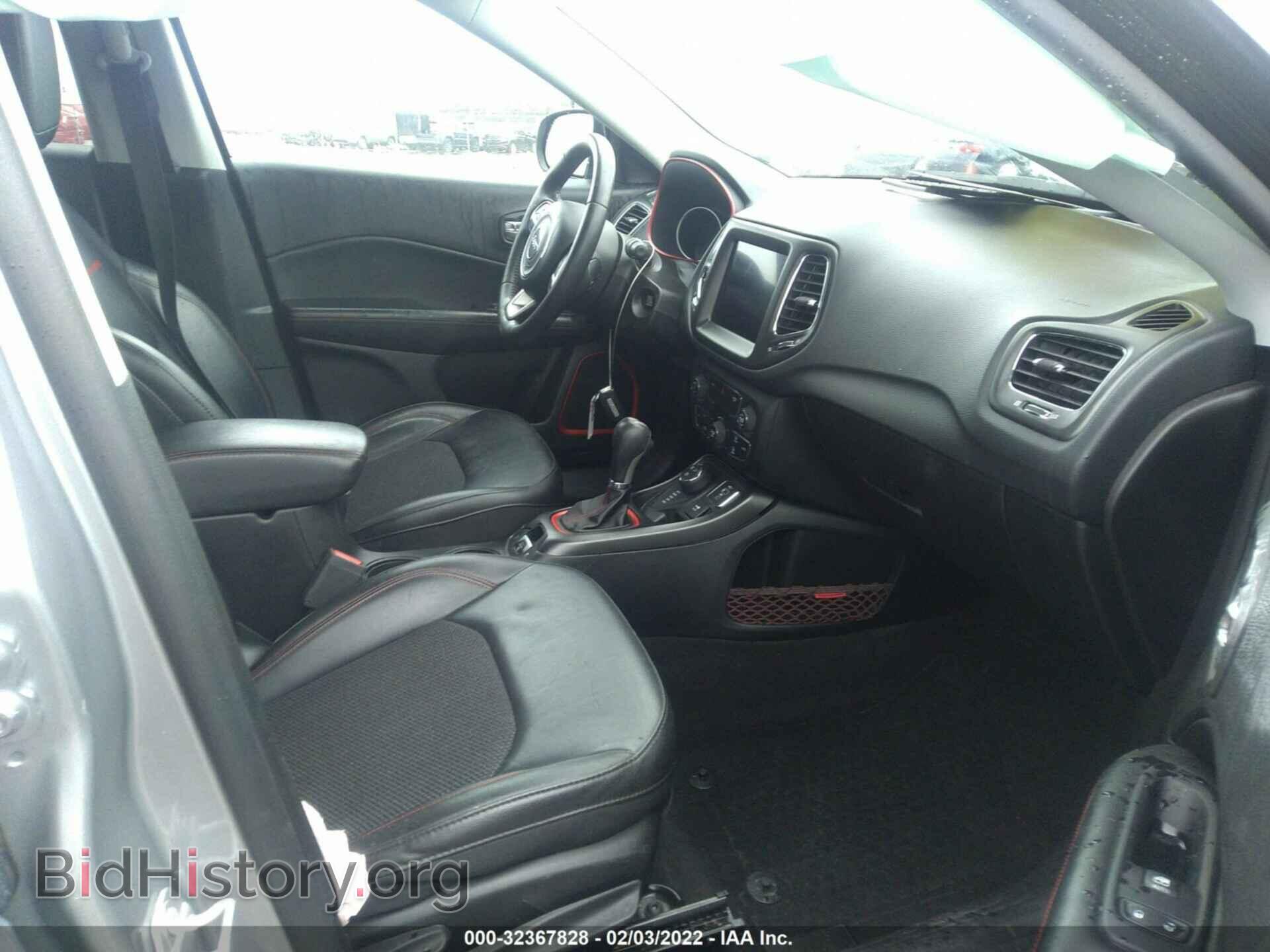 2019 JEEP COMPASS - VIN: 3C4NJDDB4KT733485 - Фото 5