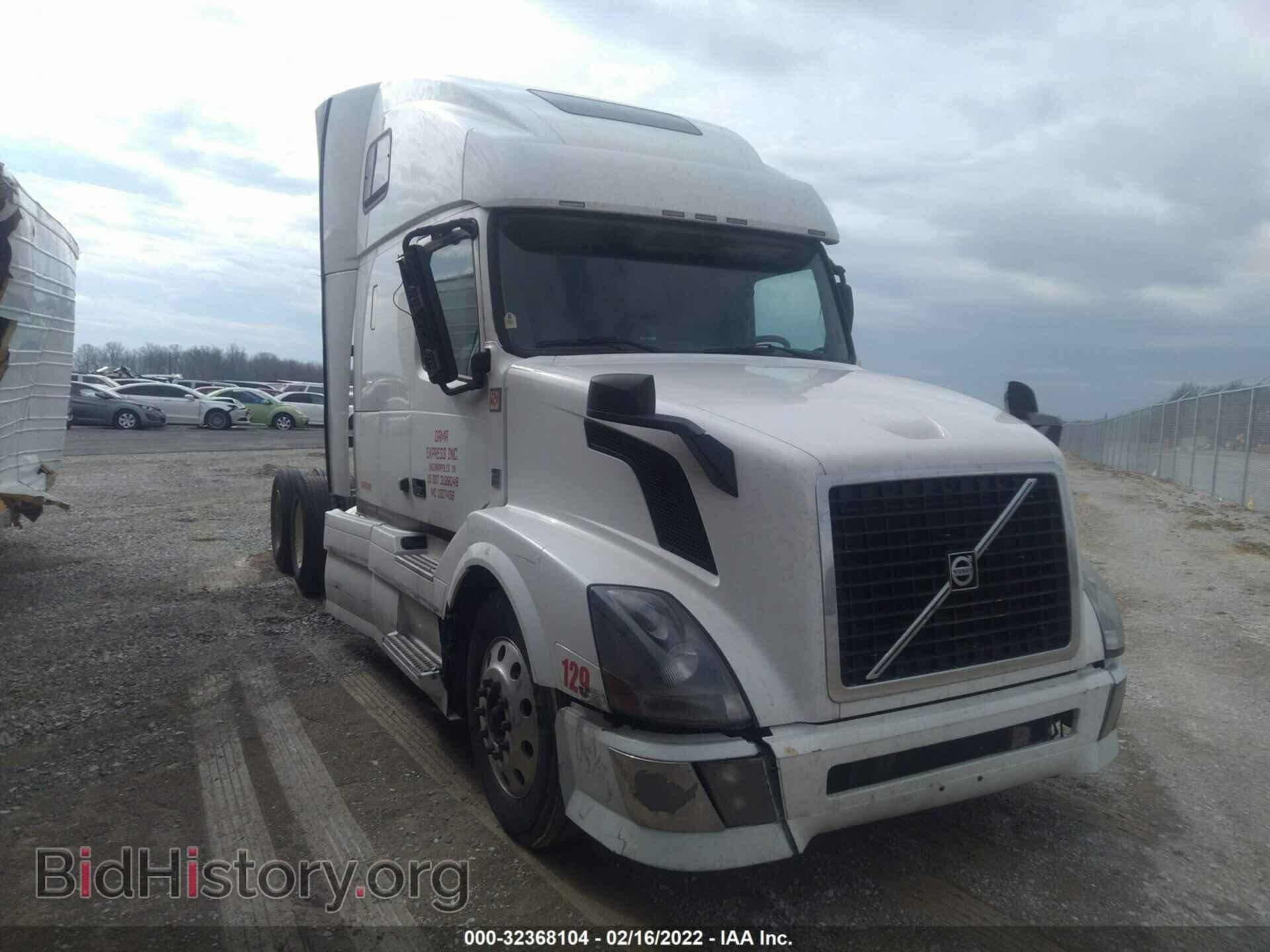 Фотография 4V4NC9EJ3DN565942 - VOLVO VN 2013