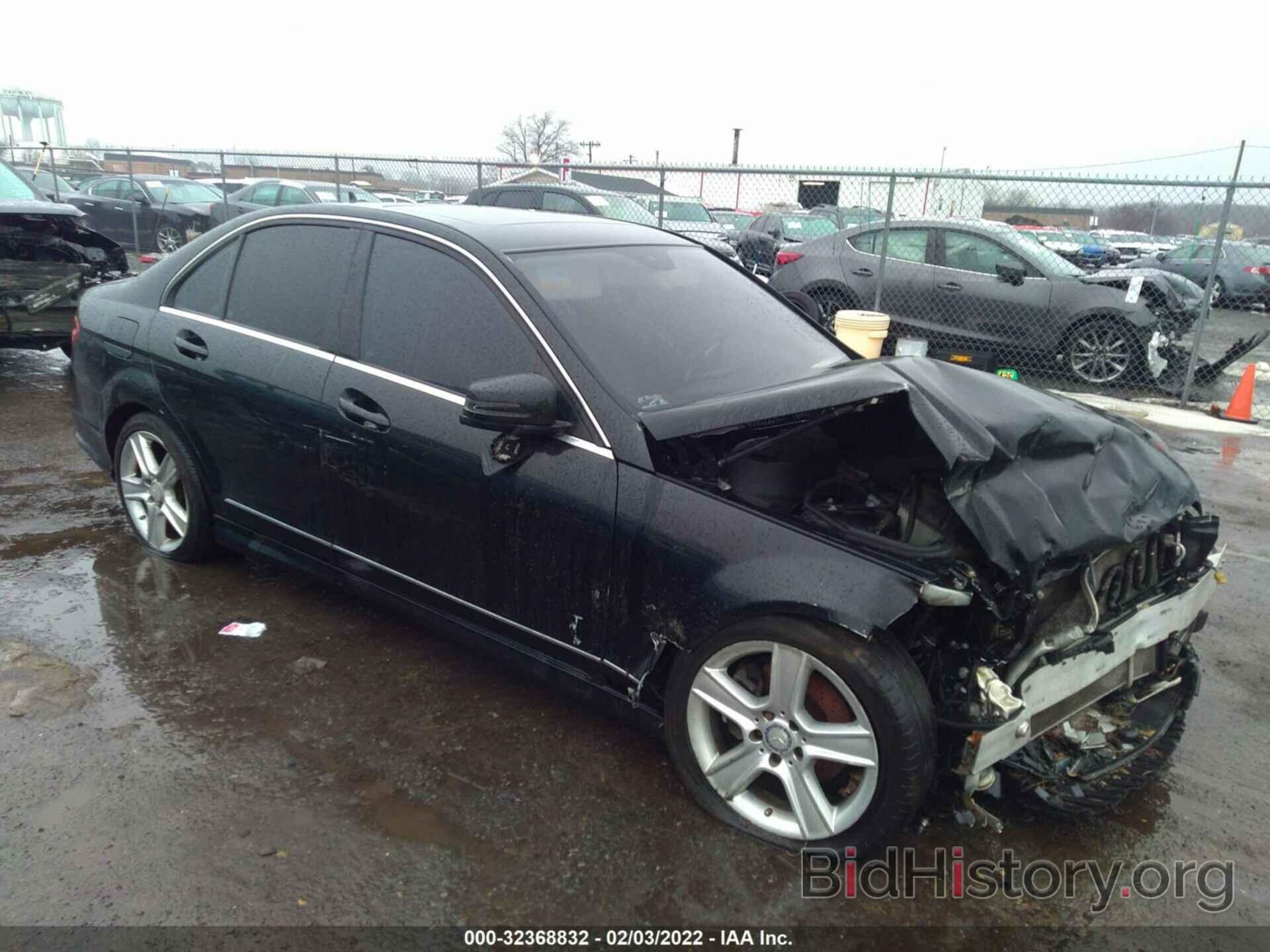 Photo WDDGF8BB4BR178458 - MERCEDES-BENZ C-CLASS 2011