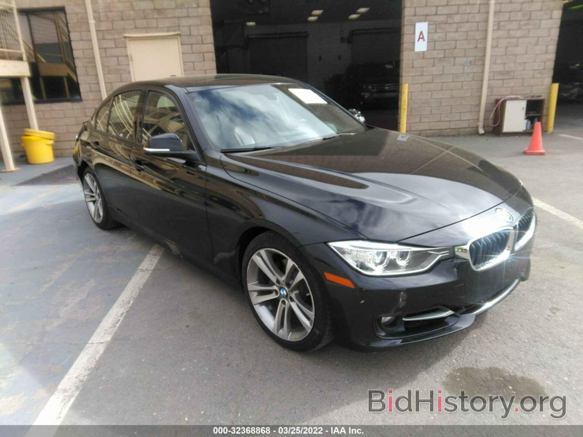 Photo WBA3A5C54CF259149 - BMW 3 SERIES 2012